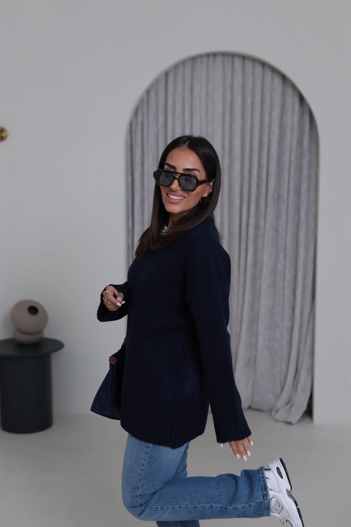 0100 Bisiklet Yaka Oversize Düz Kazak LACİVERT