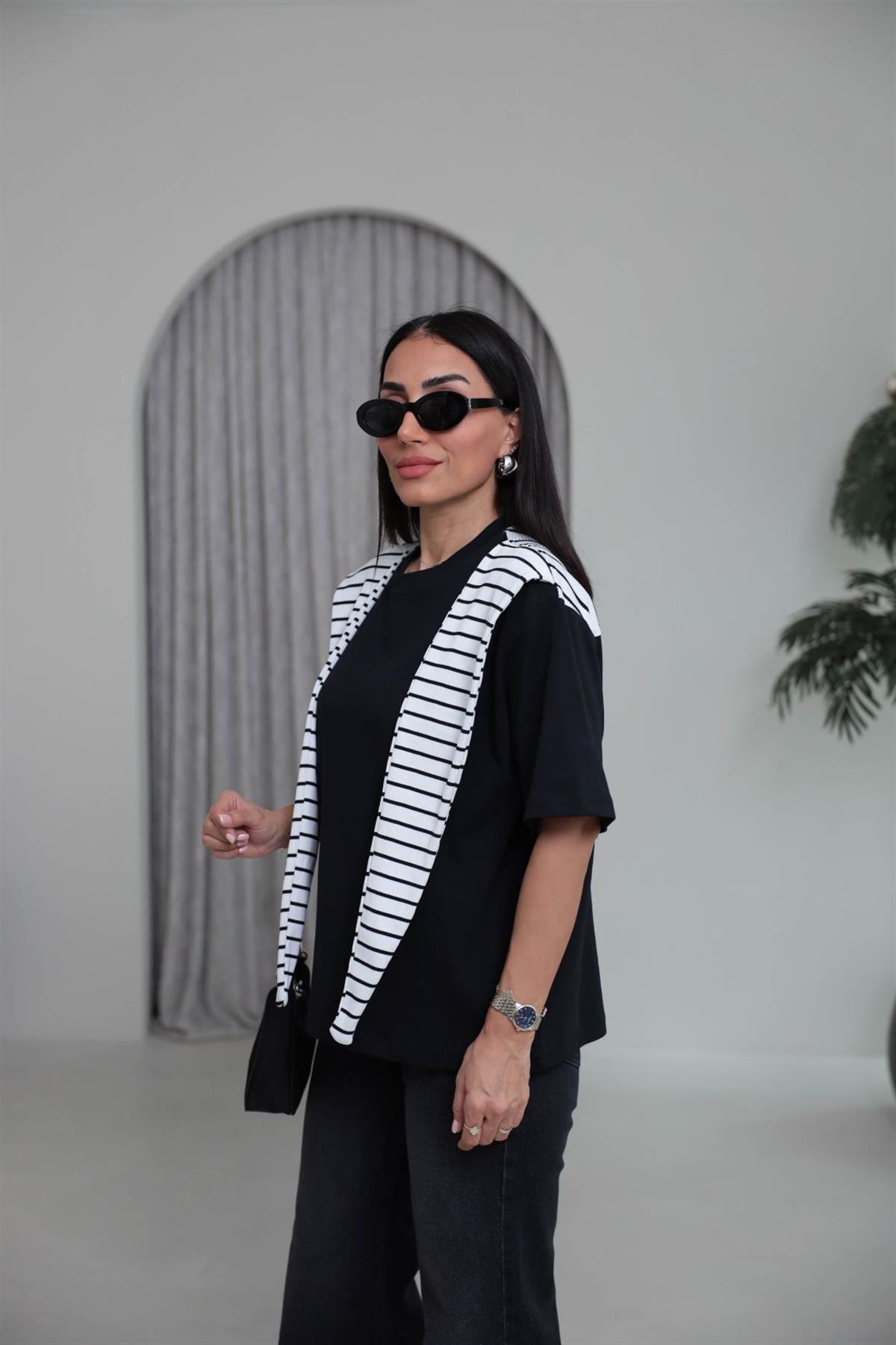 0688 Atkı Detaylı Çizgili Tshirt SİYAHBEYAZ