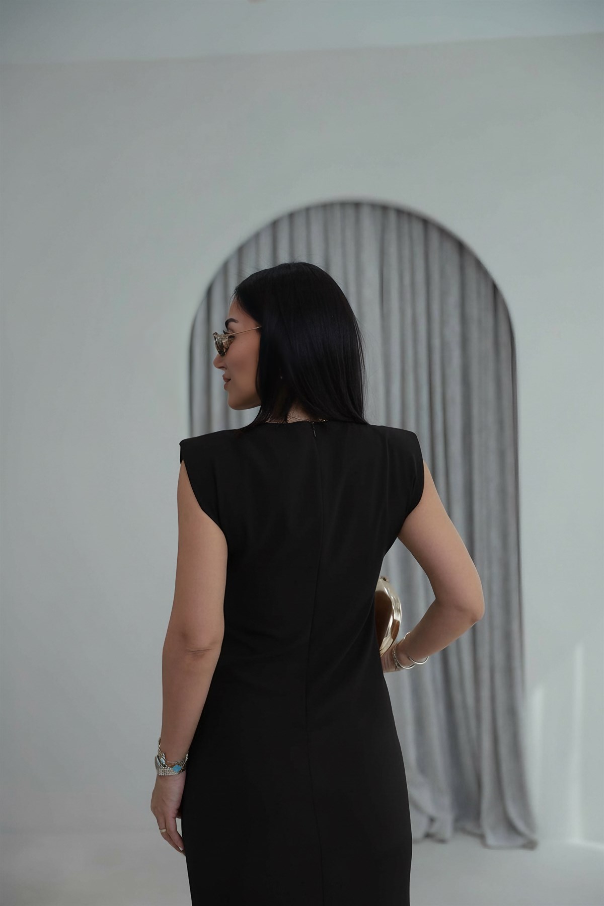 3870 Sıfır Kol Vatkalı Drapeli Elbise SİYAH