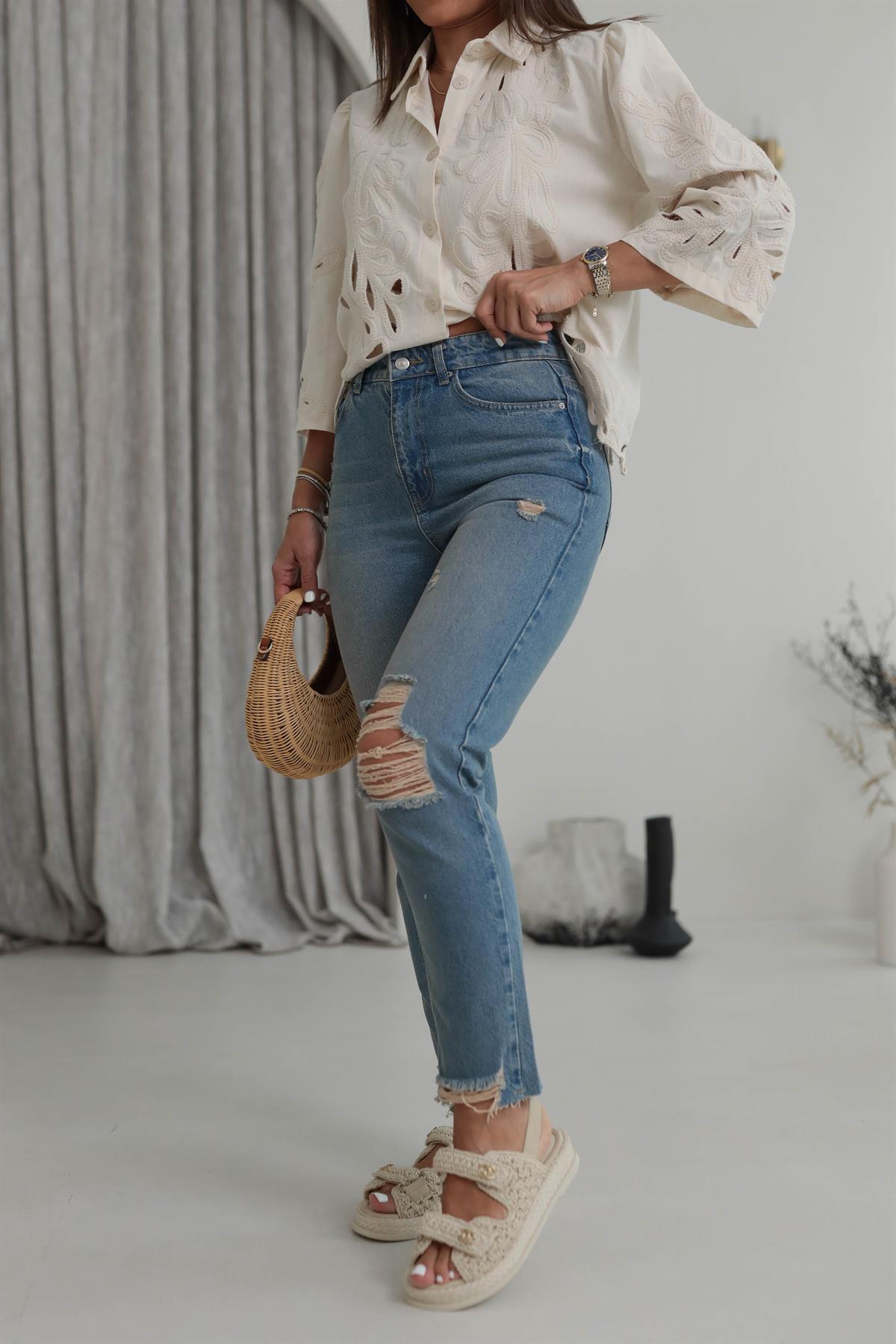 1001 Yırtık Detaylı Mom Jean TİNTLİ MAVİ