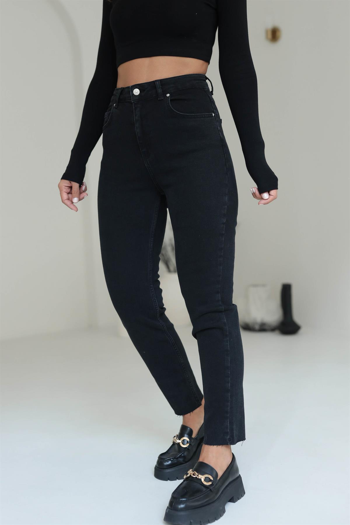 1697 Paçası Kesikli Likralı Mom Jean