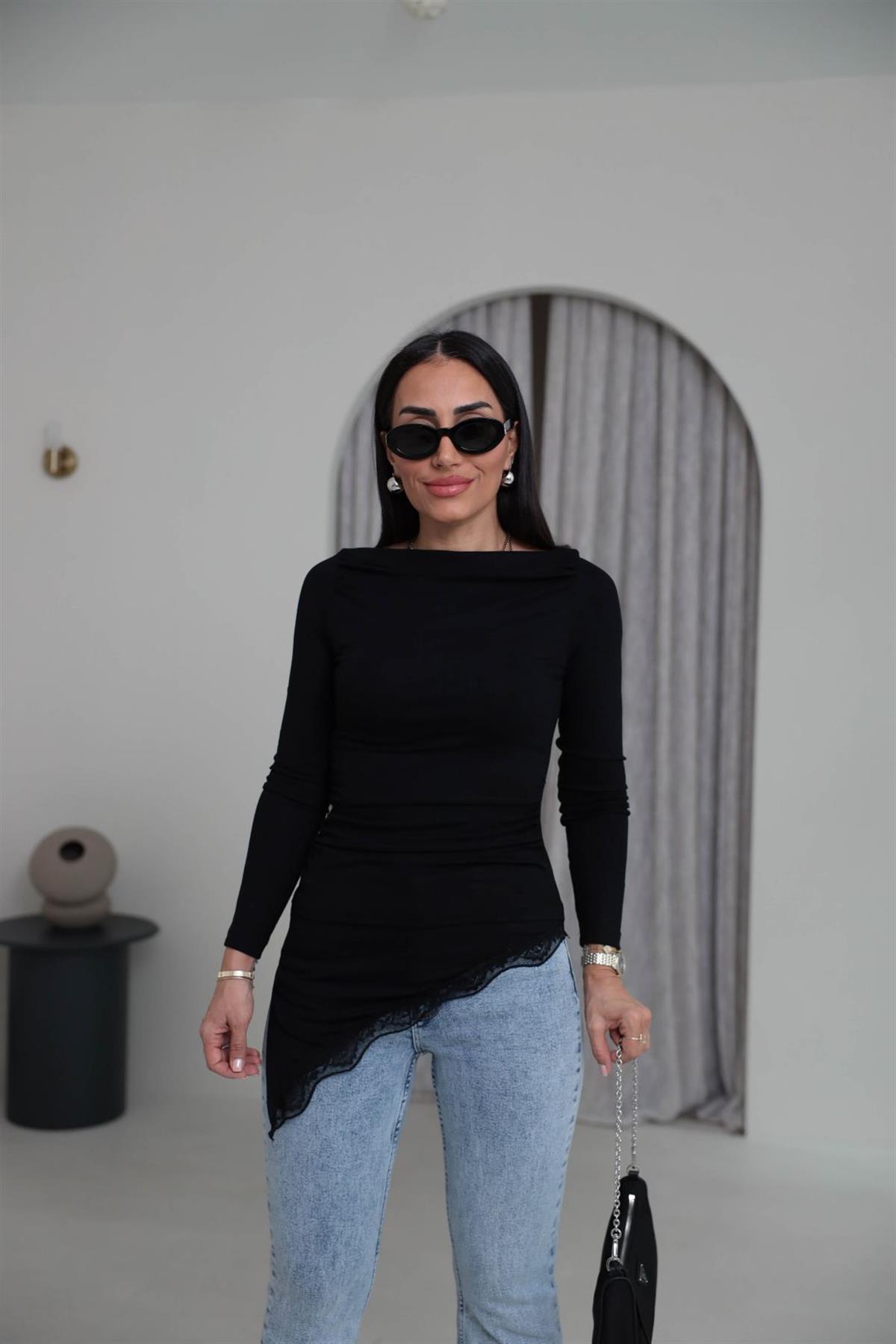 7505 Asimetrik Kesim Dantel ve Drape Detaylı Kayık Yaka Bluz SİYAH