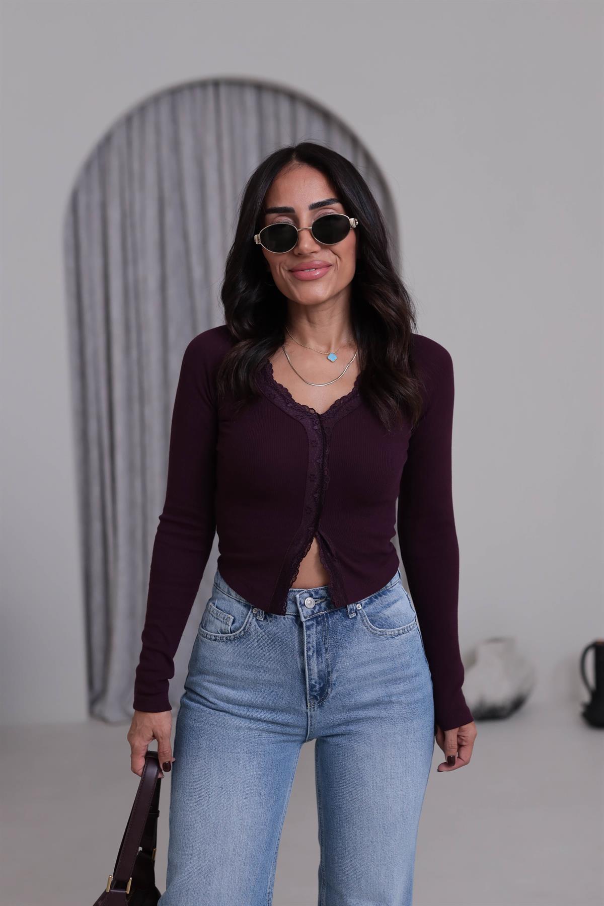 1046 Dantel Detaylı V Yaka Kaşkorse Bluz MÜRDÜM