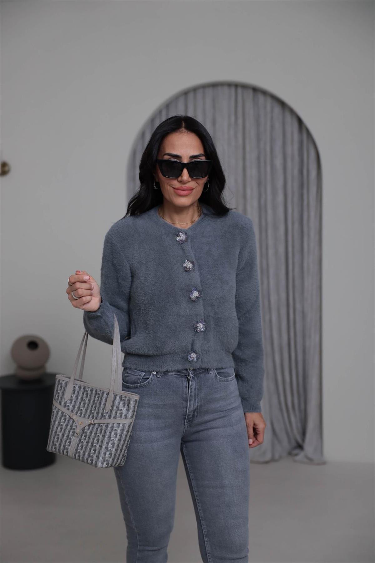 314 Çiçek Düğmeli Çıtçıtlı Yumoş Hırka KOYU GRİ