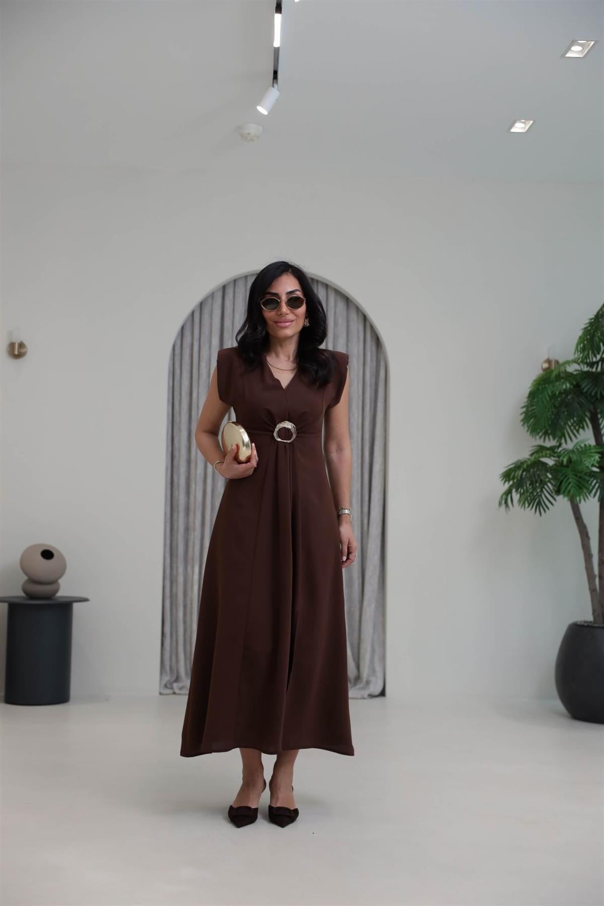 3865 V Yaka Gold Tokalı Maxi Elbise KAHVE