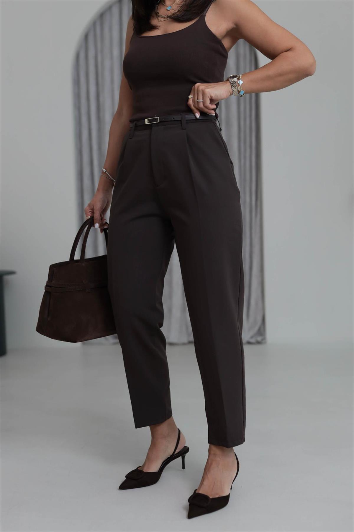 7638 İnce Kemerli Cepli Kumaş Pantolon KAHVE