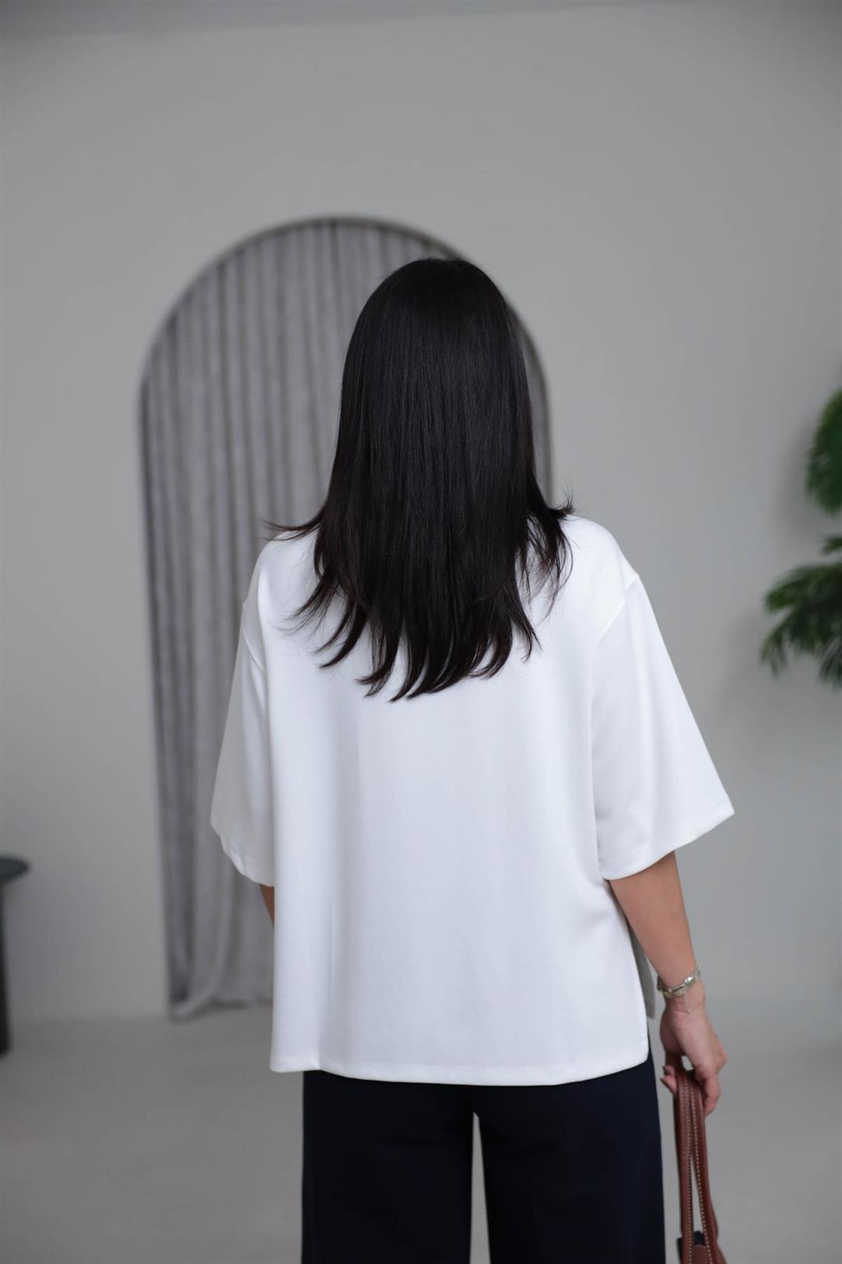 1066 Yanları Yırtmaçlı Bisiklet Yaka Modal Tshirt EKRU