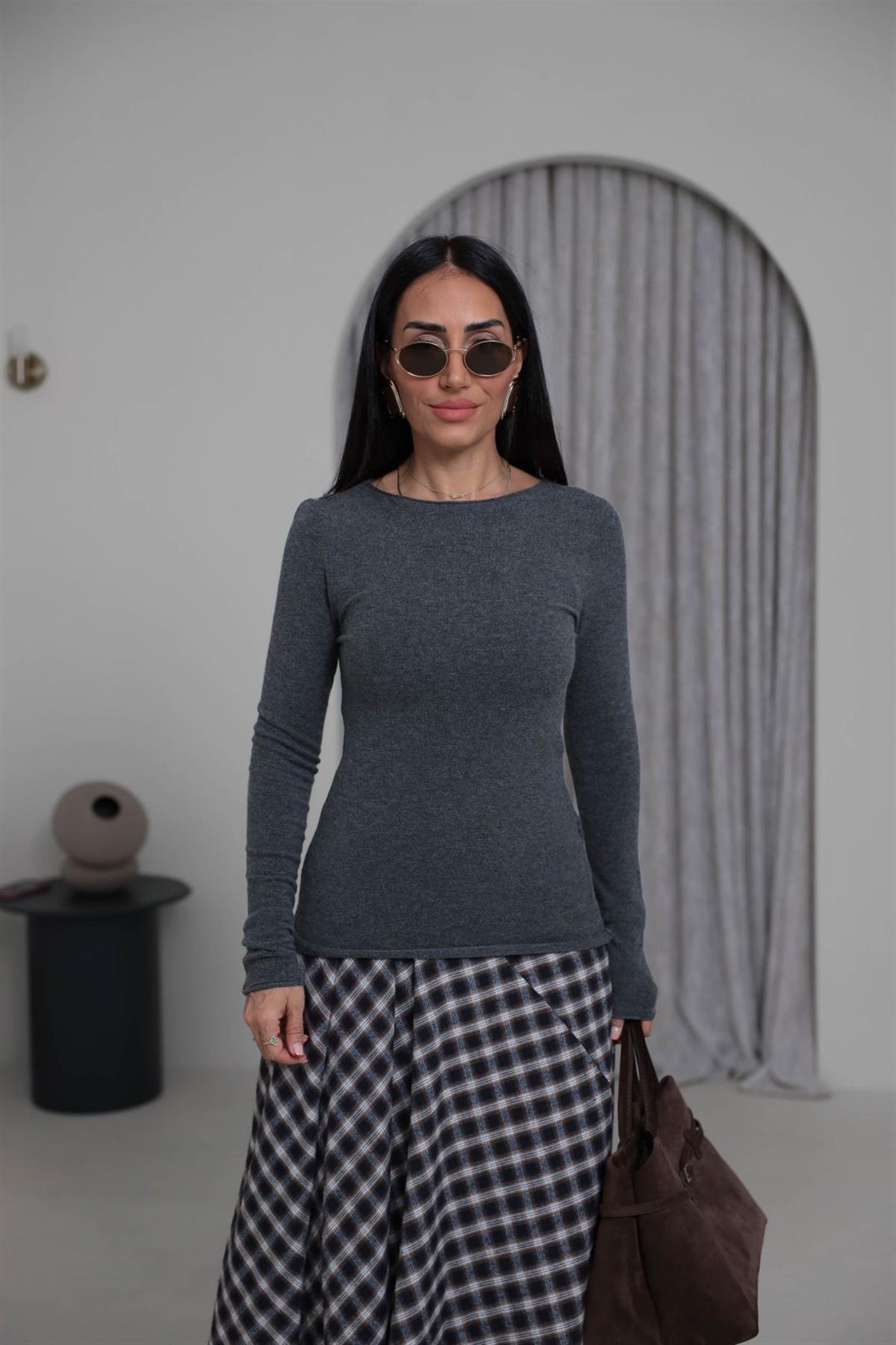 10840 Kayık Yaka Kaşmirli Triko Kazak FÜME