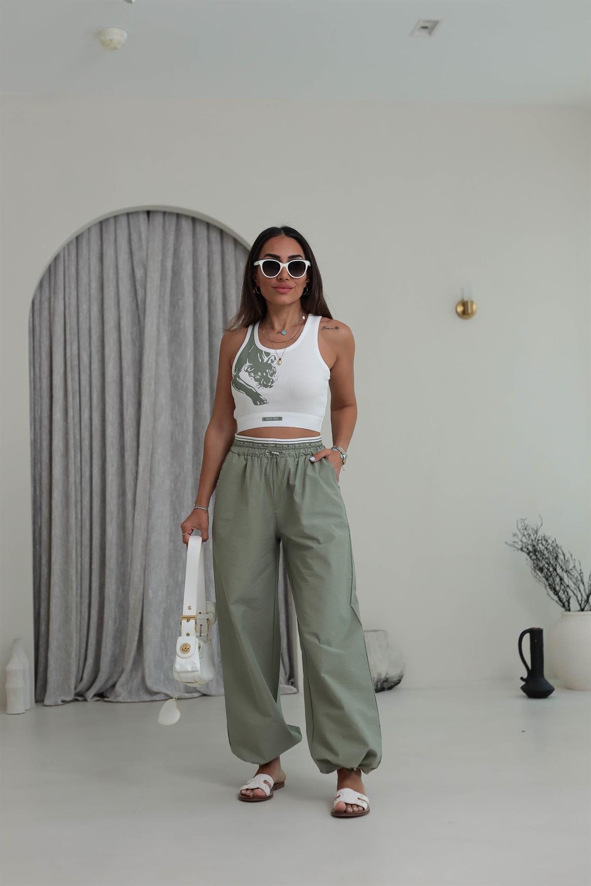 5104 Bel Yazı Detaylı Croplu Takım HAKİ YEŞİL