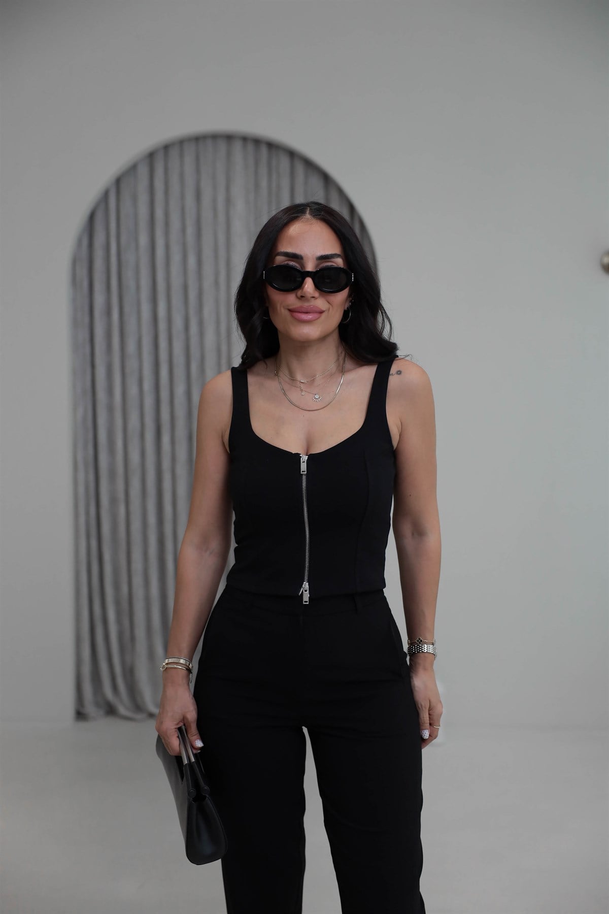 1978 Kalın Askılı Fermuarlı Pamuklu Bluz SİYAH