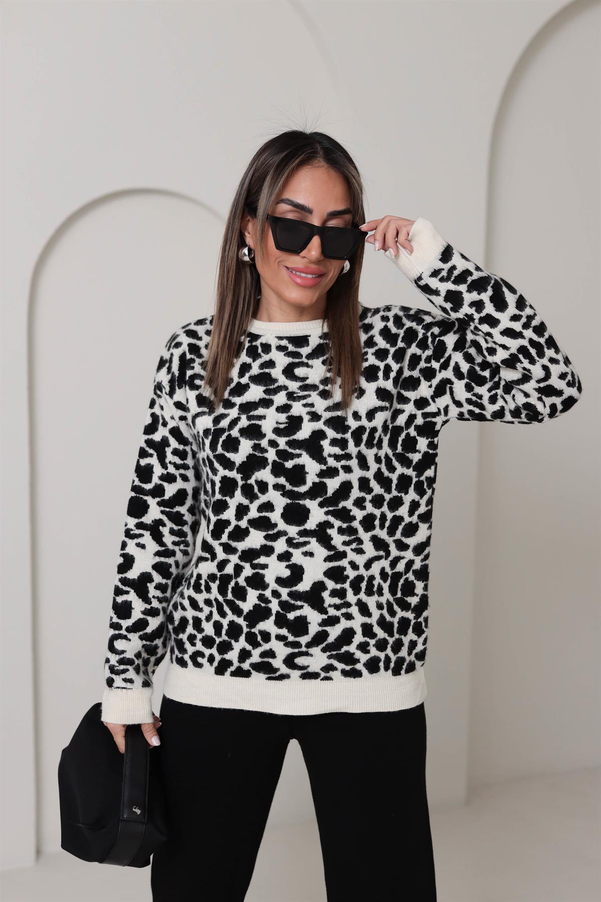 5216 Bisiklet Yaka Leopar Desen Triko EKRU