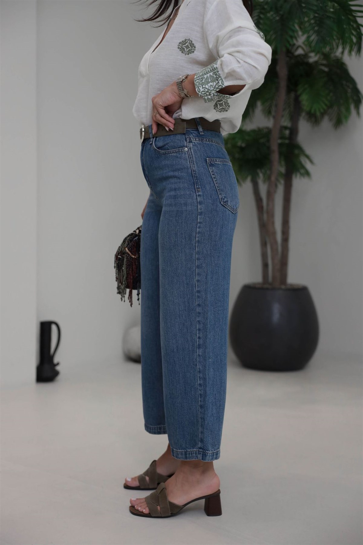 1026 Tencel Denim Süet Kemerli Kumaş Pantolon LACİVERT