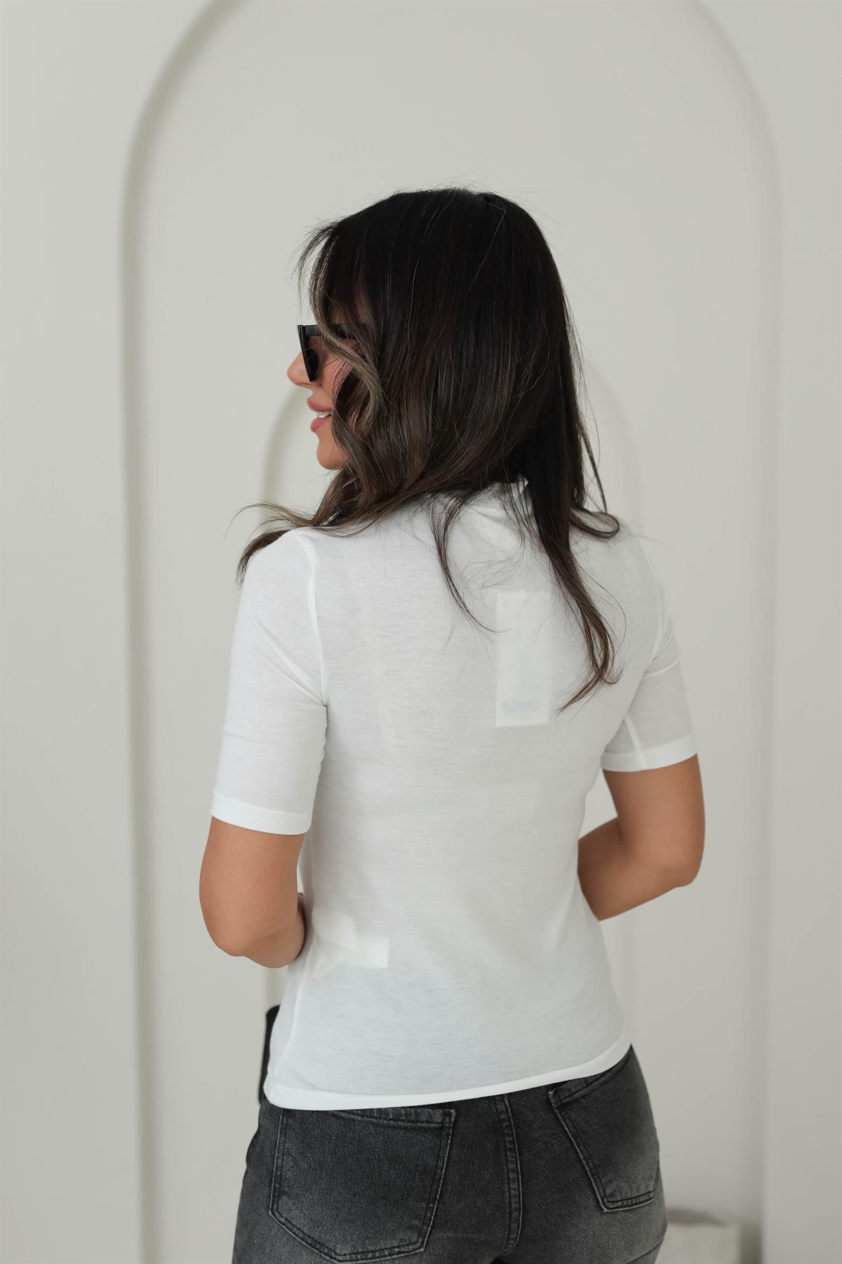 0481 Yüksek Yakalı Pamuklu Tshirt EKRU
