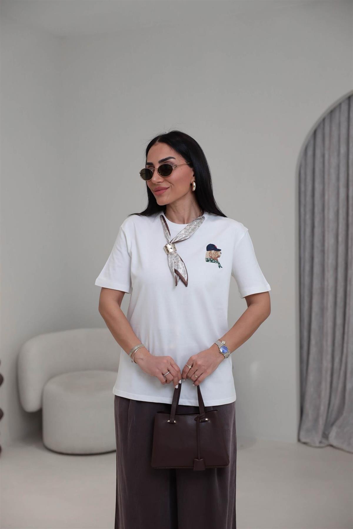 1331 Köpek Nakışlı Fularlı Pamuklu Tshirt EKRU