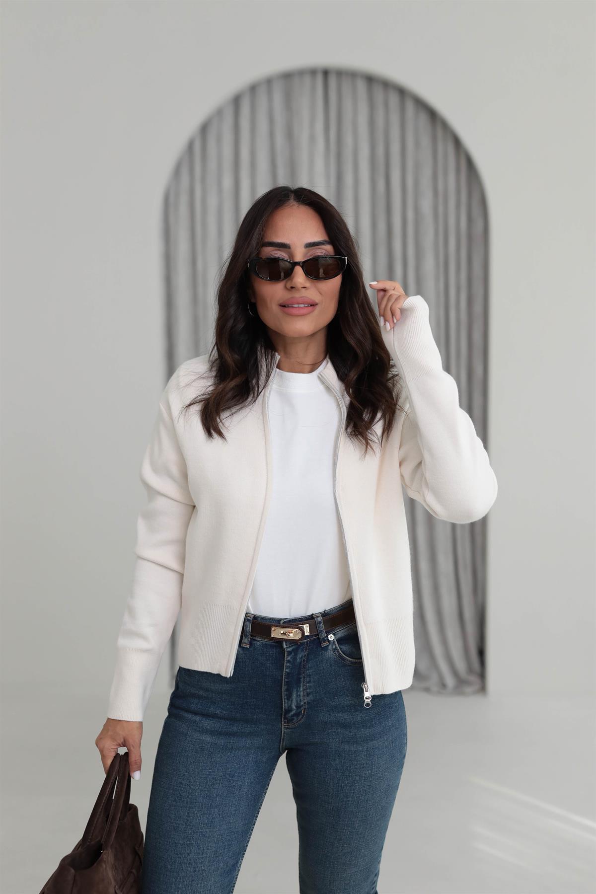 1042 Dik Yaka Çift Fermuarlı Triko Hırka KREM