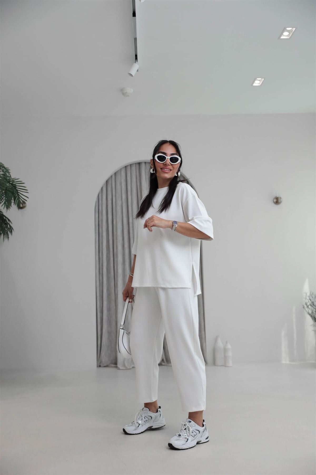 2485 Yanları Yırtmaçlı Kısa Kol Modal Takım EKRU