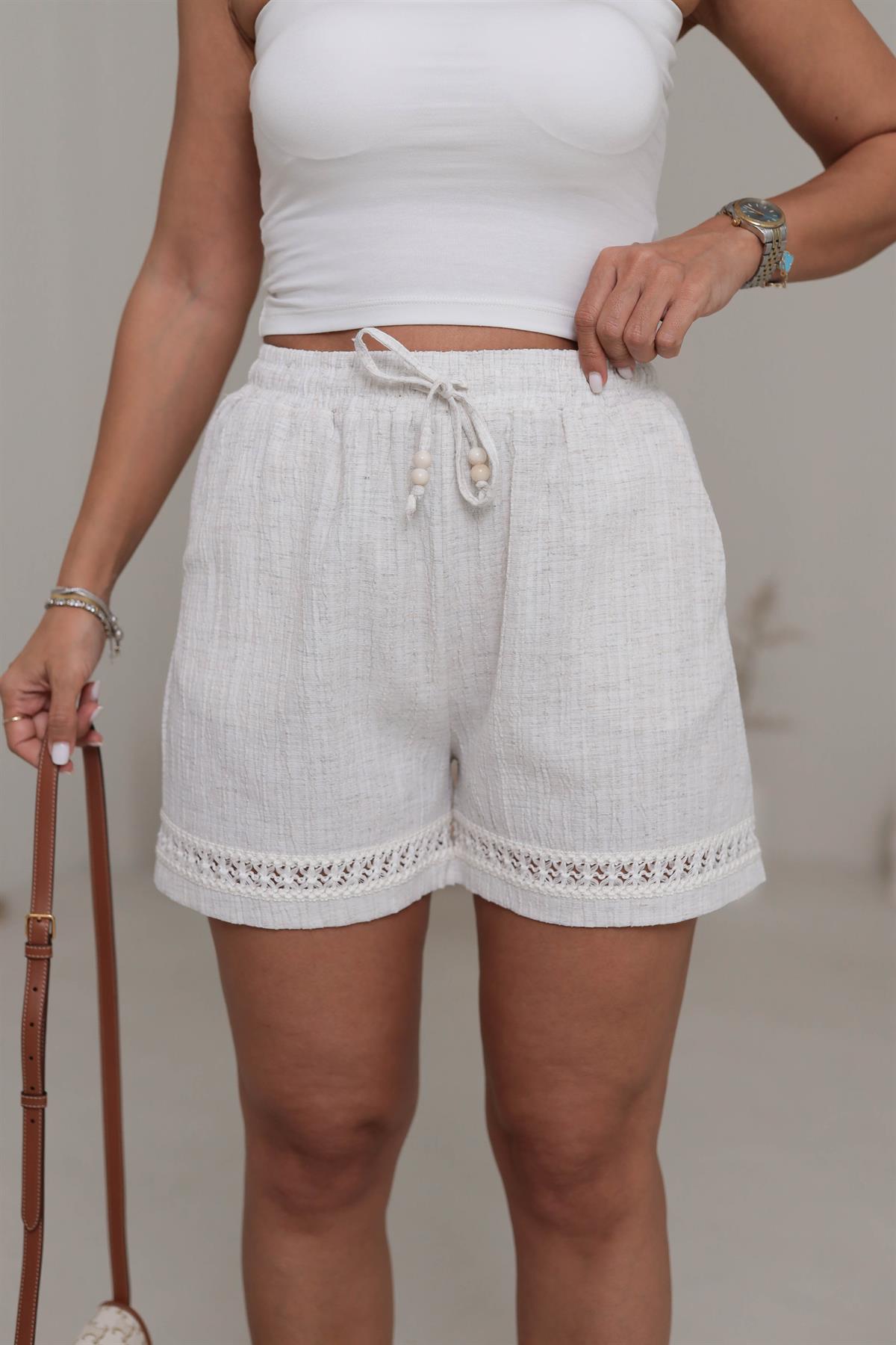 0372 İşlemeli Boncuklu Krinkıl Şort NATURAL