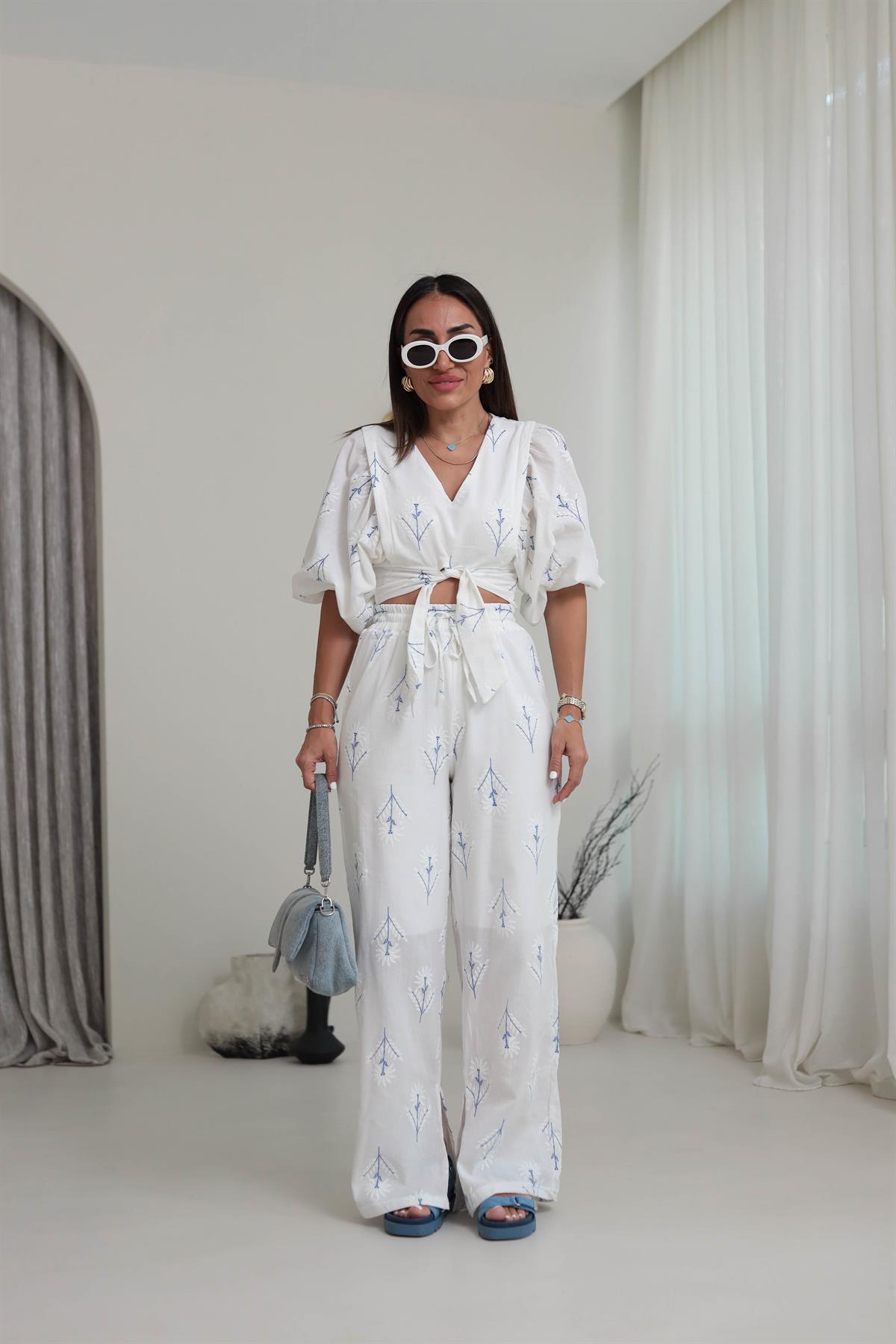 0040 Desenli Puf Keten İşlemeli Takım MAVİ