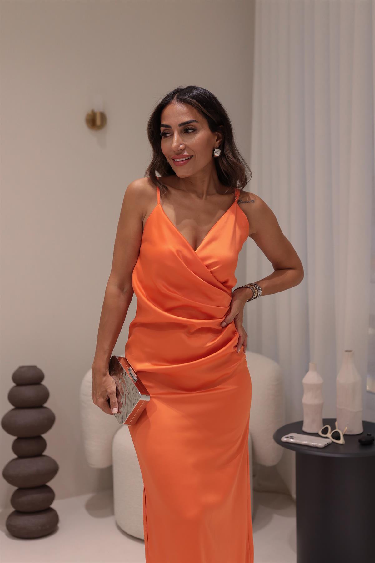 0187 Askılı Drape Detaylı Yırtmaçlı Kruvaze Elbise