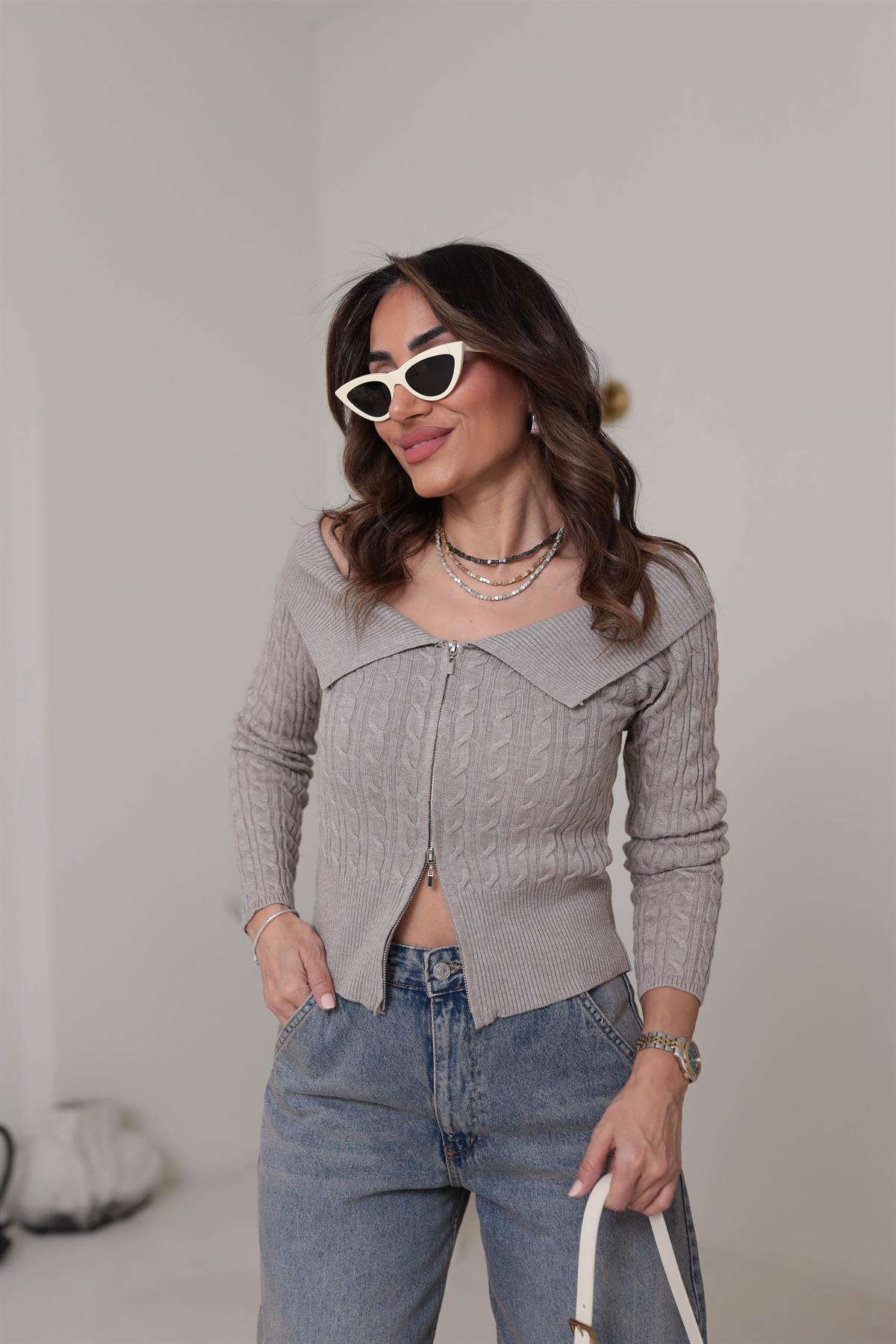 581 Örgü Detay Fermuarlı Yaka Detay Triko Hırka VİZON