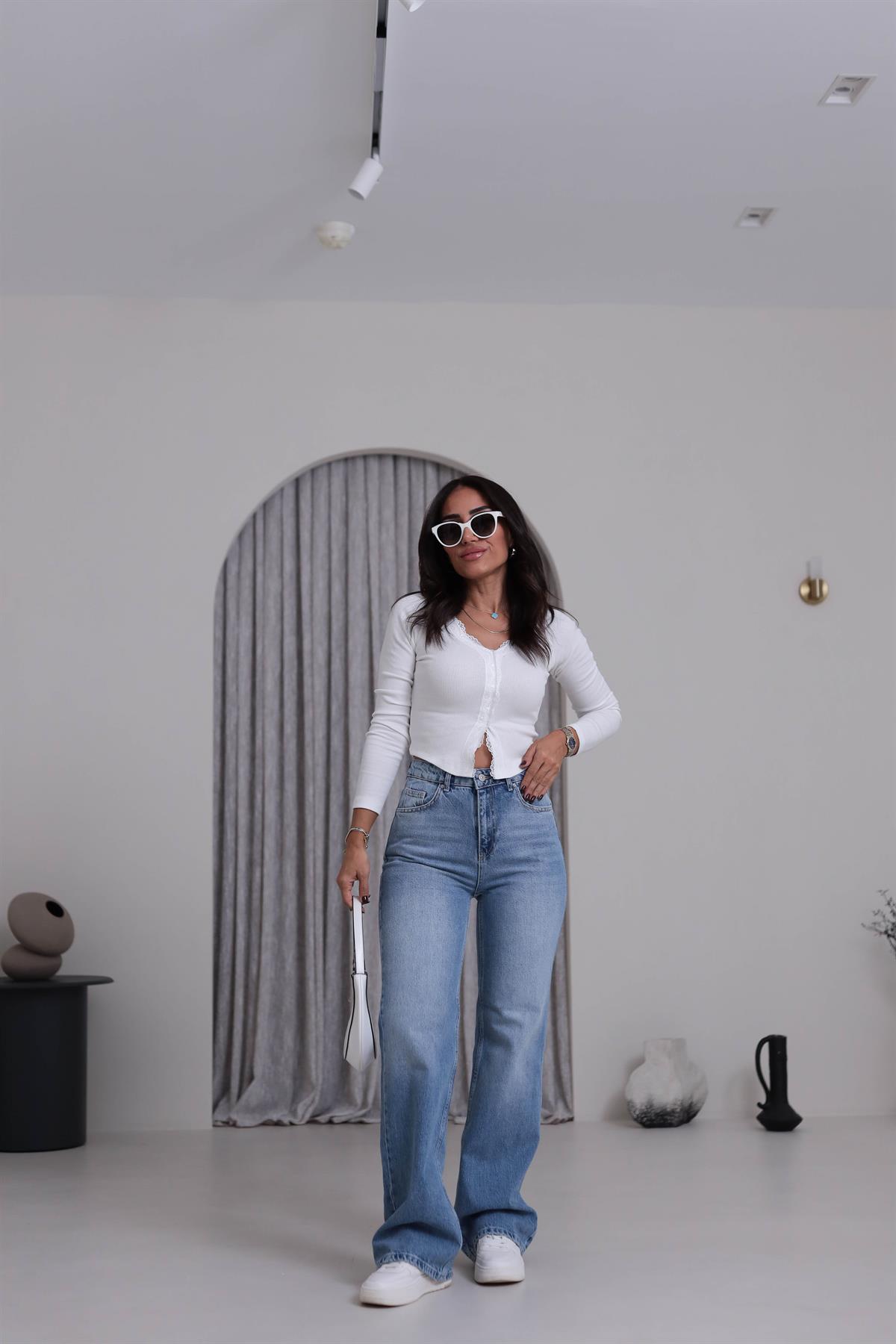 1046 Dantel Detaylı V Yaka Kaşkorse Bluz EKRU