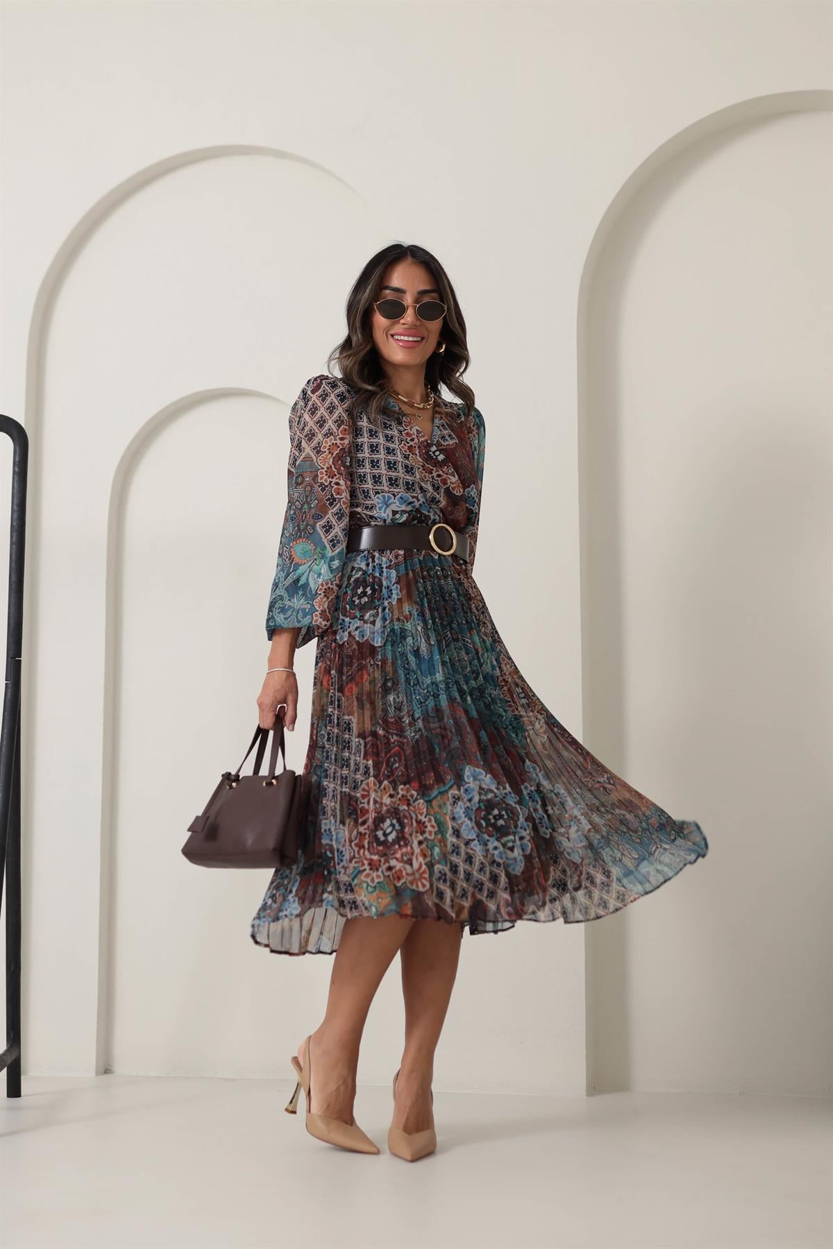 3286 Kruvaze Yaka Piliseli Kemerli Elbise DESENLİ