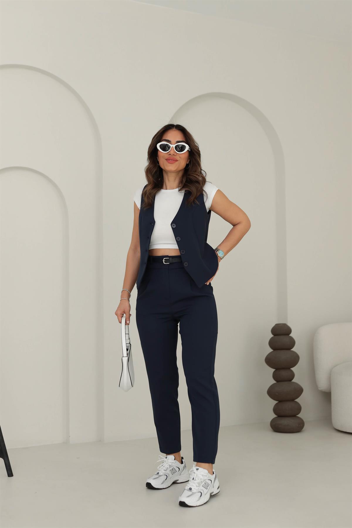 3790 Kemerli Havuç Paça Yelekli Takım LACİVERT