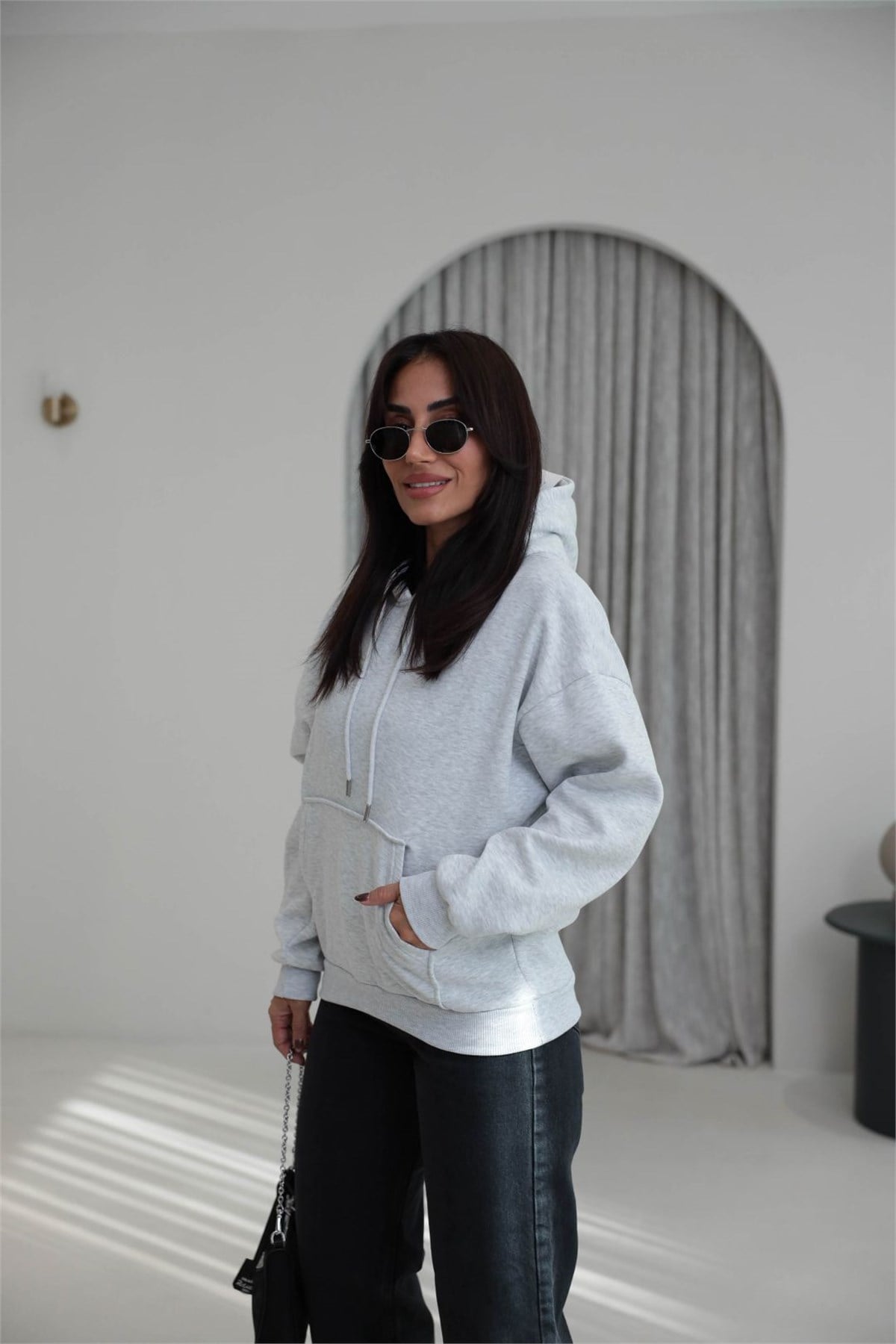 4290 Sırtı Taşlı Kapşonlu Sweatshirt GRİ
