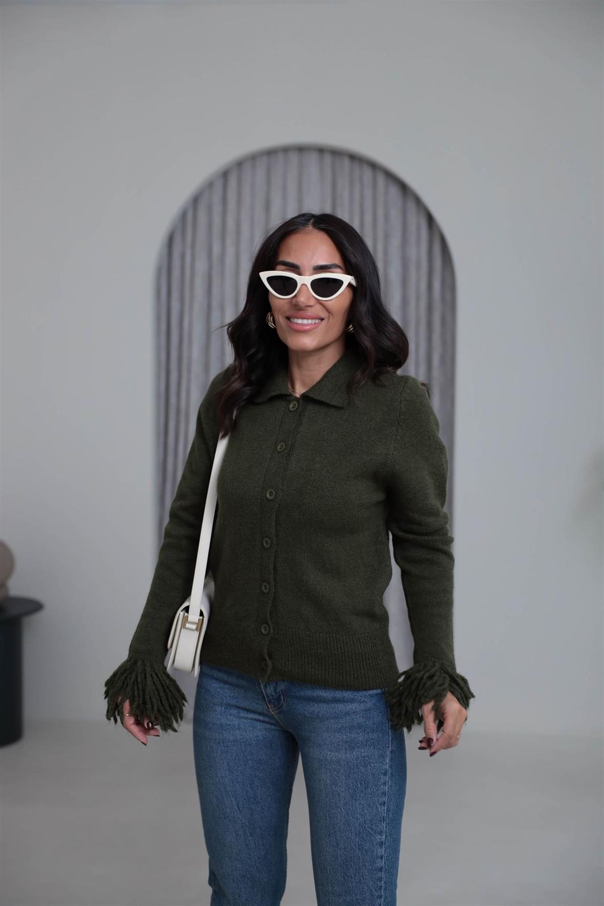 0162 Kolu Püsküllü Polo Yaka Hırka YEŞİL