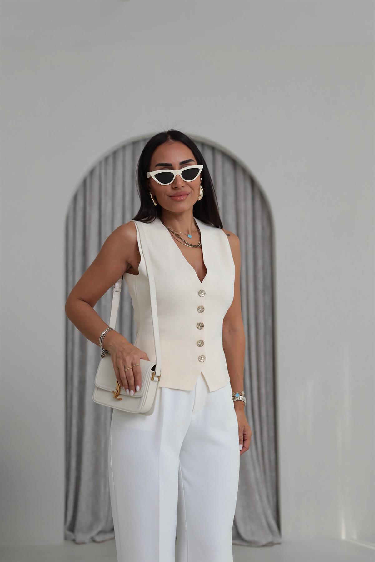 Gold Düğme Detaylı Rayon Kumaş Yelek EKRU