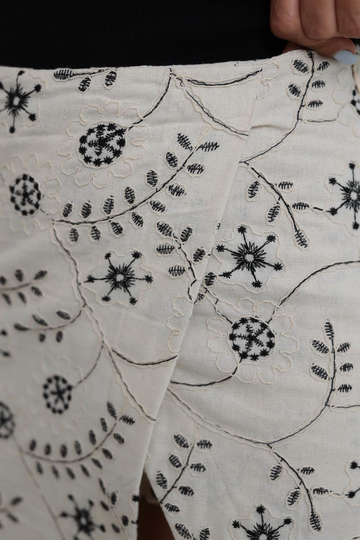 0102 Nakış İşlemeli Kapaklı Keten Şort Etek NATURAL