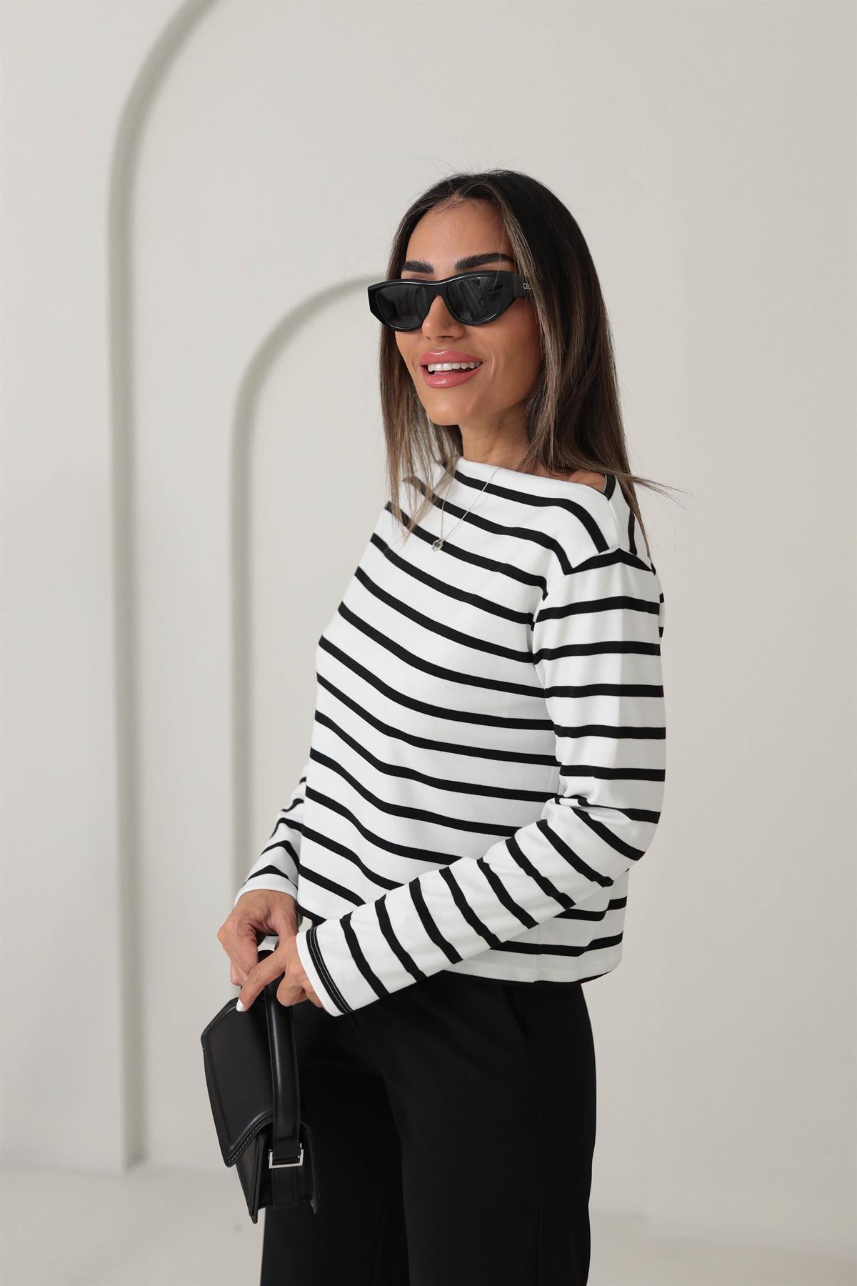 2036 Çizgili Kayık Yaka Bluz