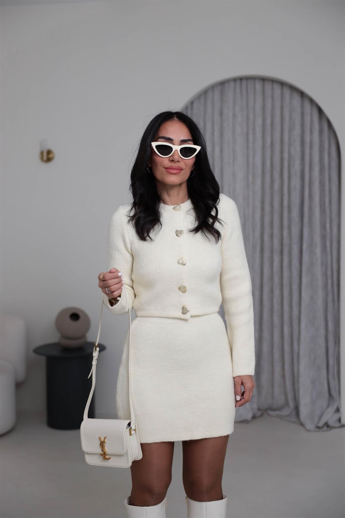 5148 Kalp Düğmeli Etekli Triko Takım KREM