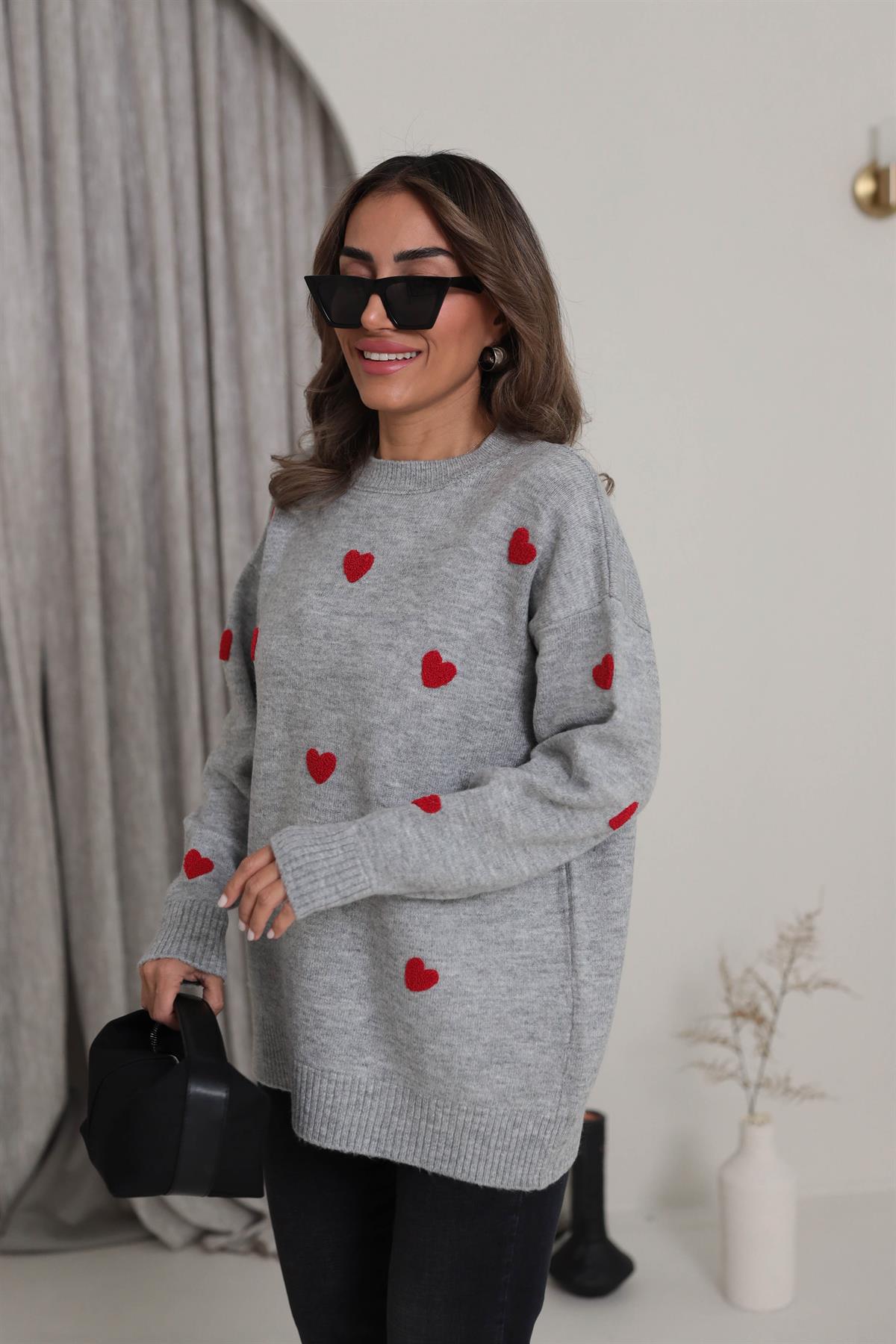 4380 Kalp Detaylı Kazak