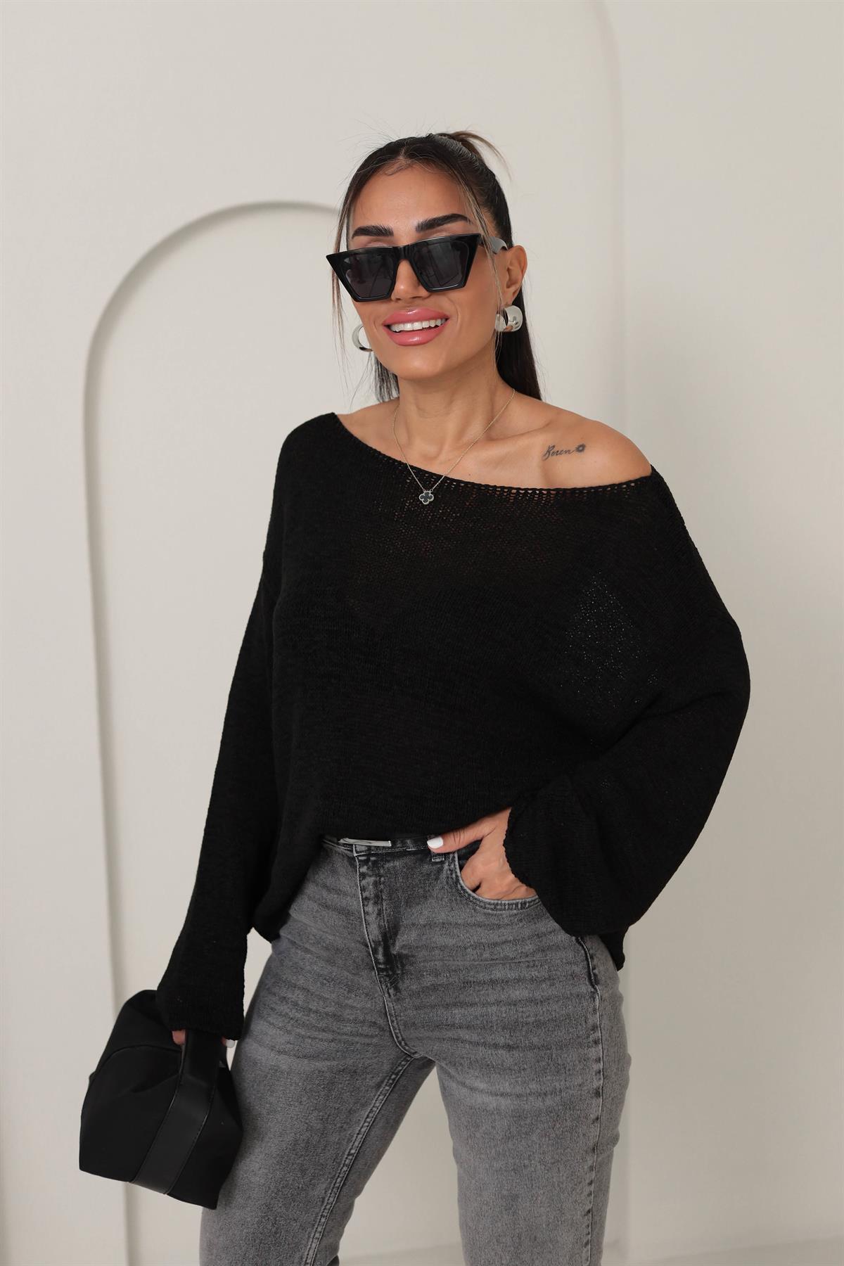 4455 Kayık Yaka Triko SİYAH