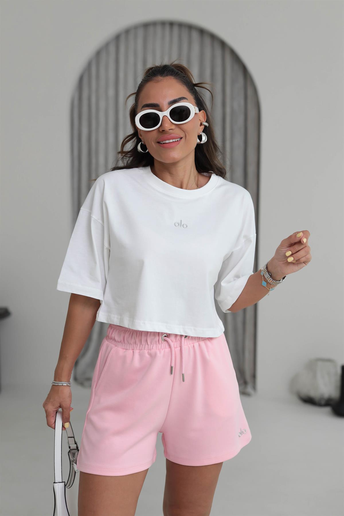 8510 Gümüş Yazı Baskılı Crop Oversize Tshirt EKRU