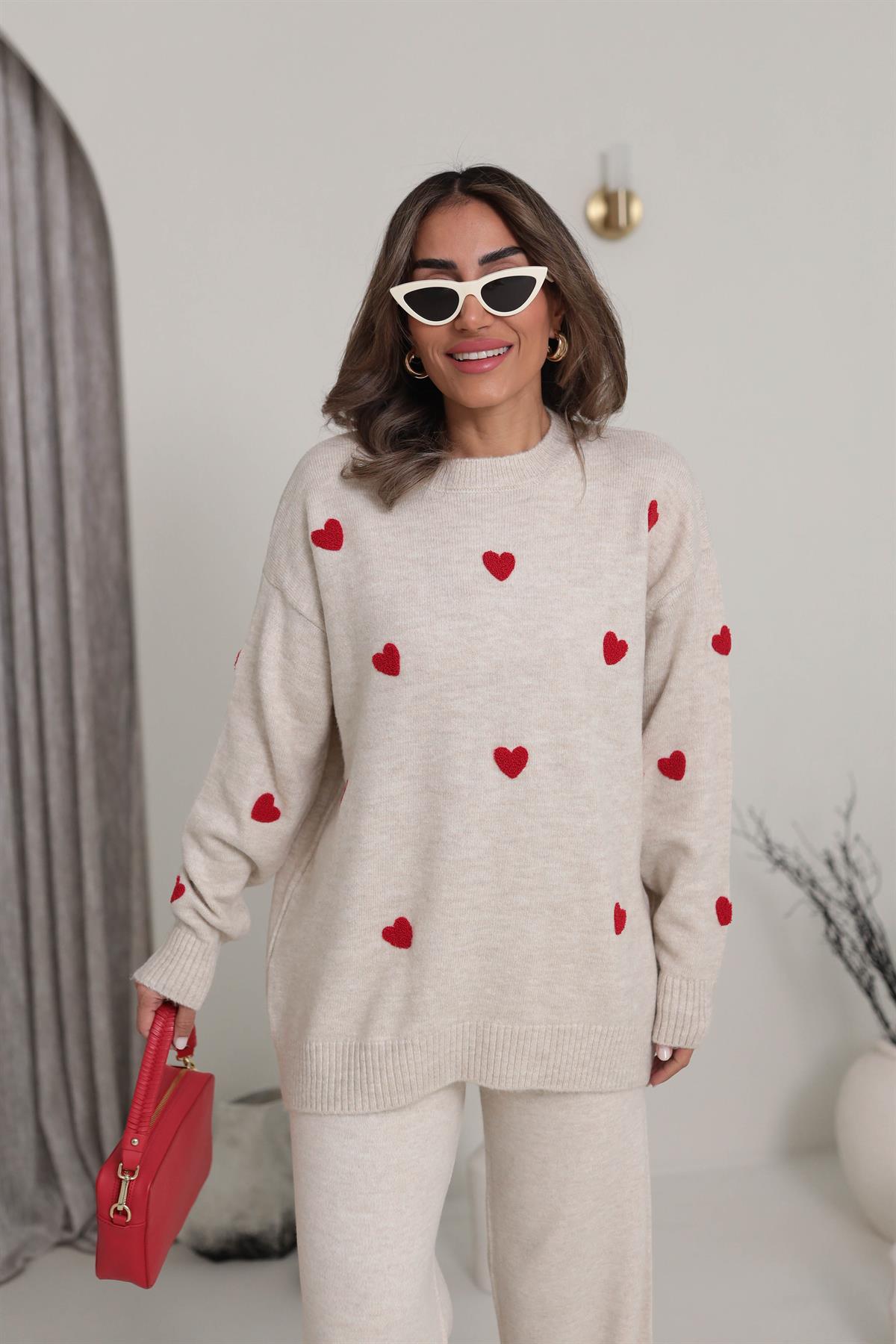 4380 Kalp Detaylı Kazak