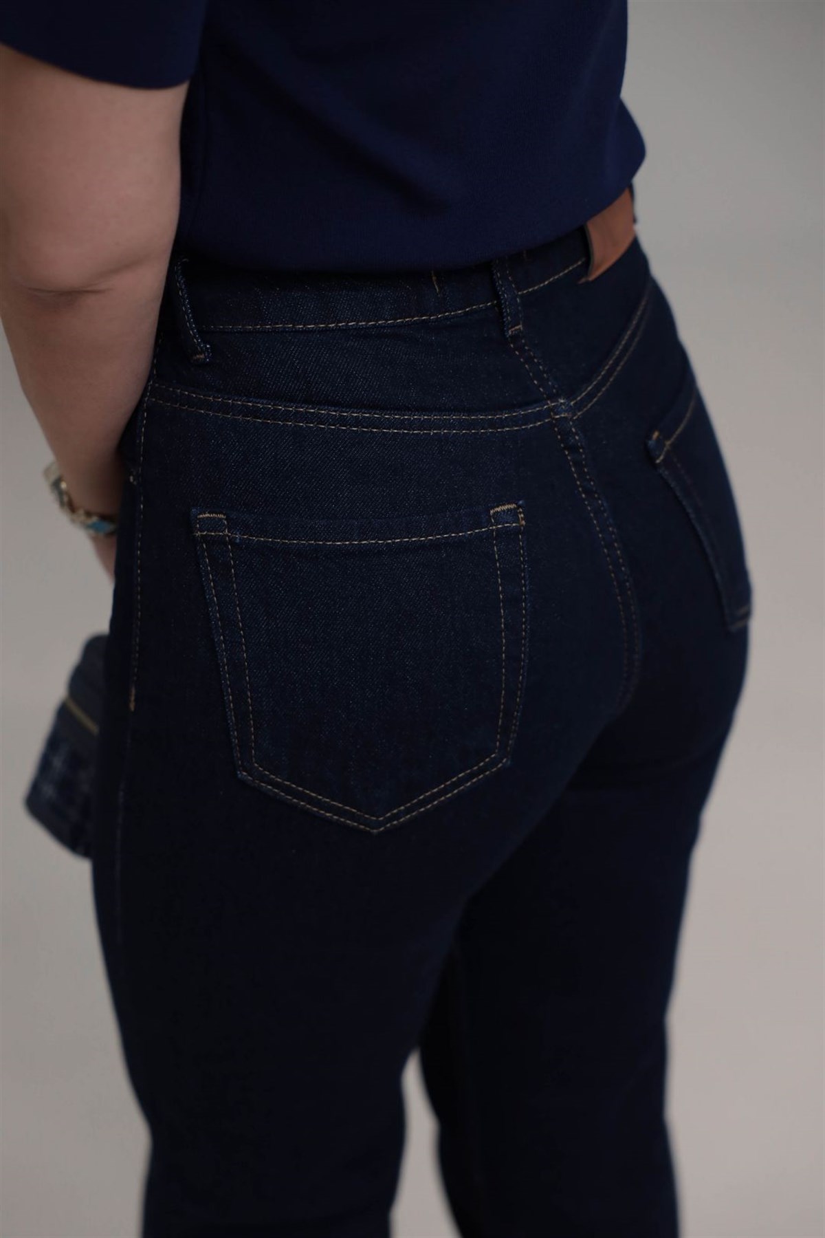 1035 Asimetrik Kemerli Denim Pantolon LACİVERT