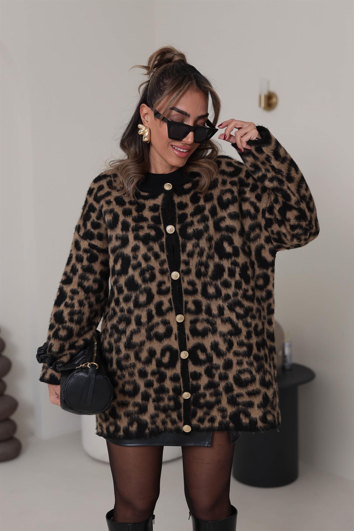 Gold Düğmeli Şardonlu Leopar Uzun Hırka