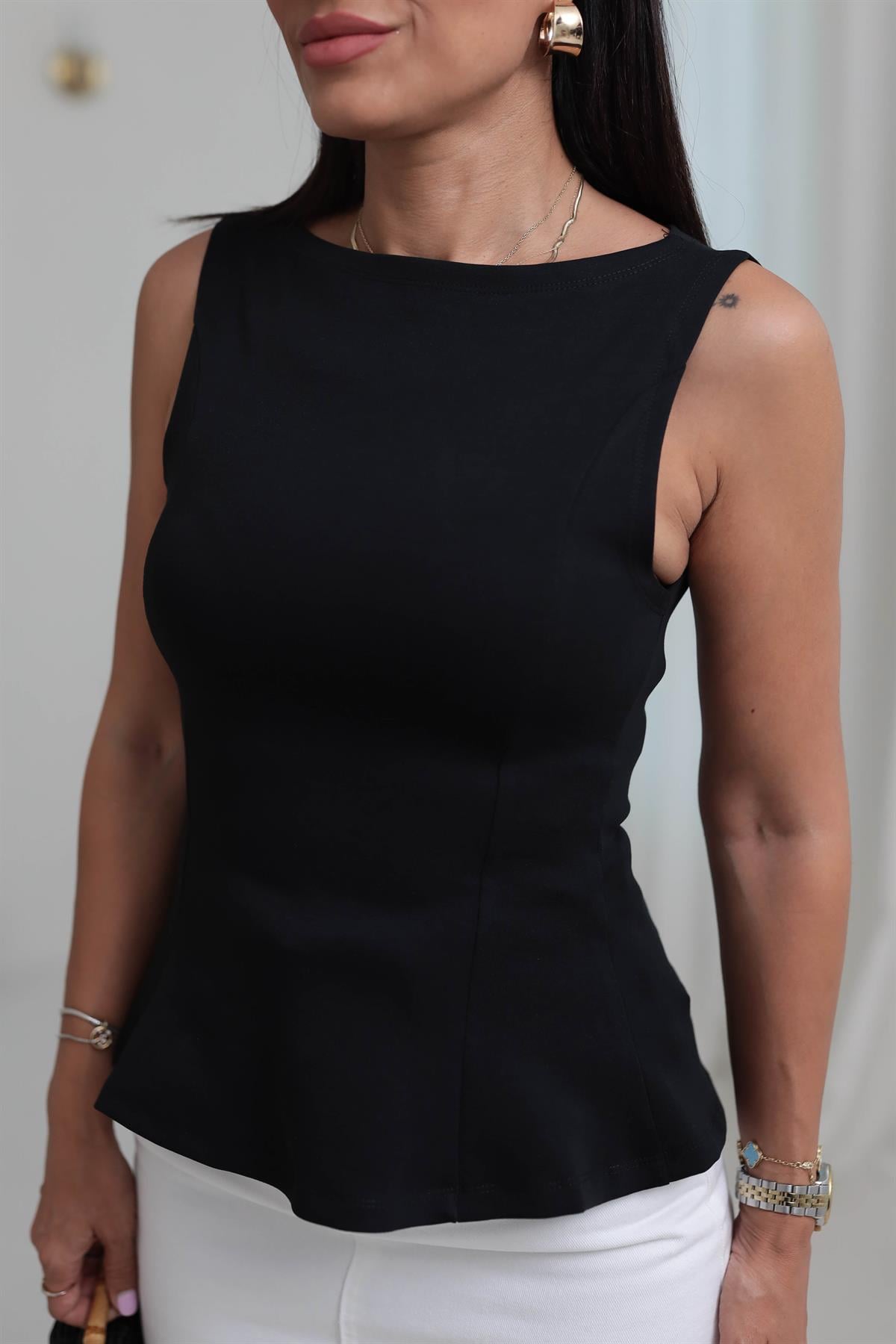 1001 Kayık Yaka Pamuklu Peplum Bluz SİYAH