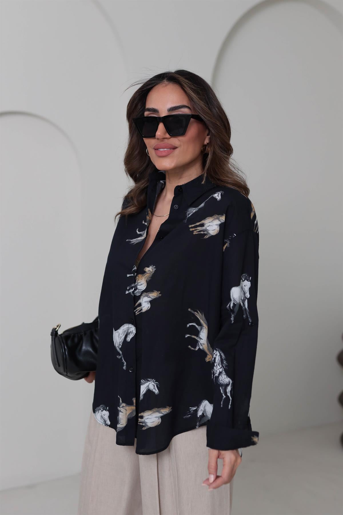 4651 At Figürlü Pamuklu Gömlek SİYAH