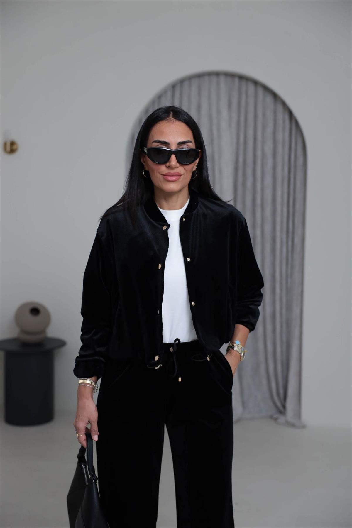 0109 Kadife Belden Büzgülü Çıtçıtlı Takım SİYAH