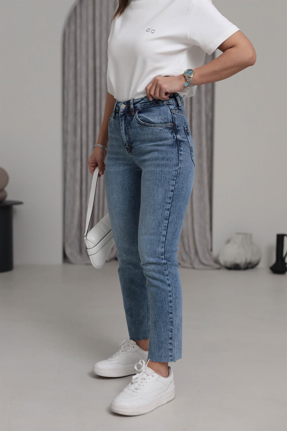 ZA Lazer Kesikli Boyfit Jean ORTA MAVİ