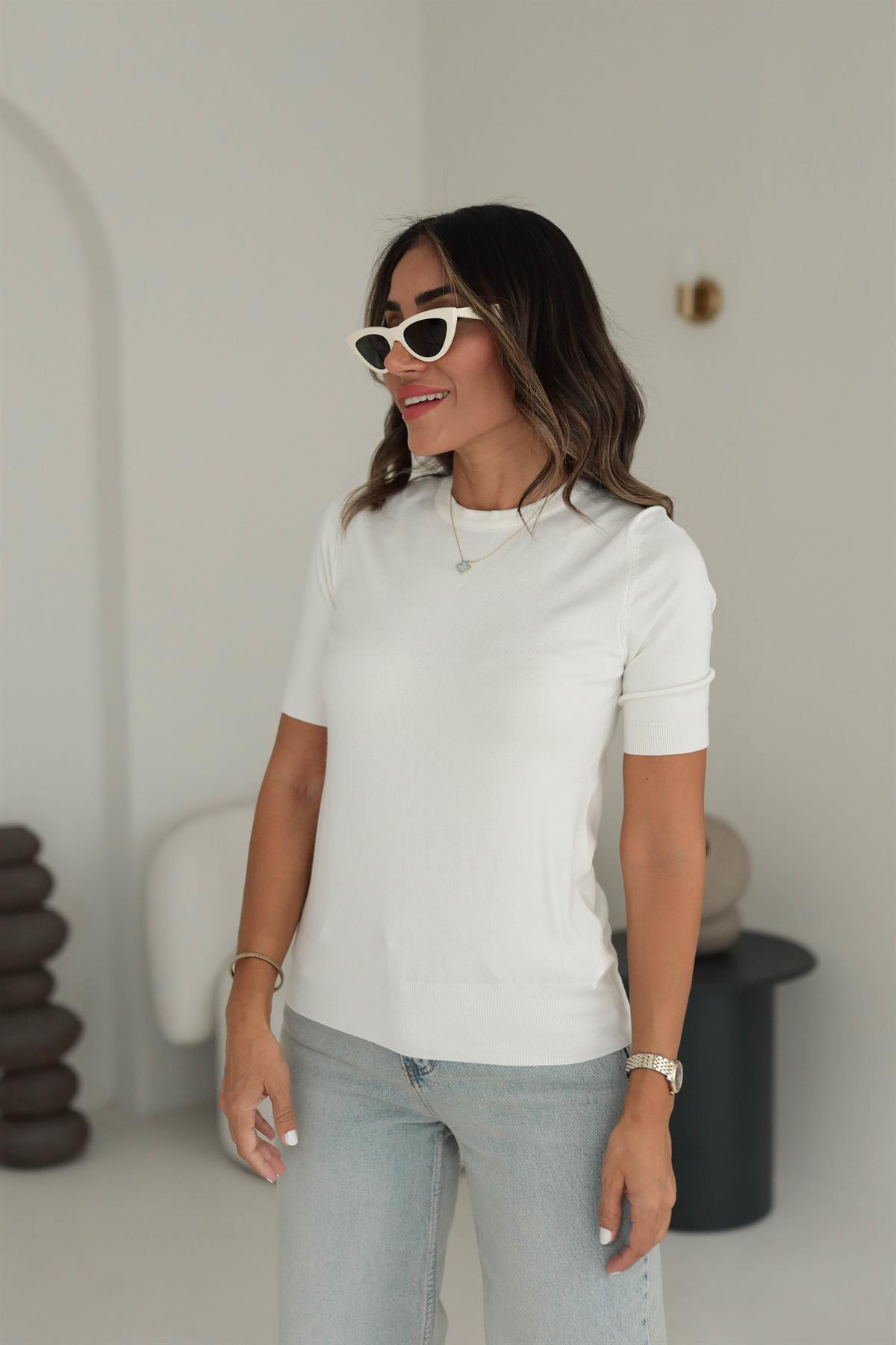 0426 Bisiklet Yaka Arkası Düğmeli Kısa Kol Triko