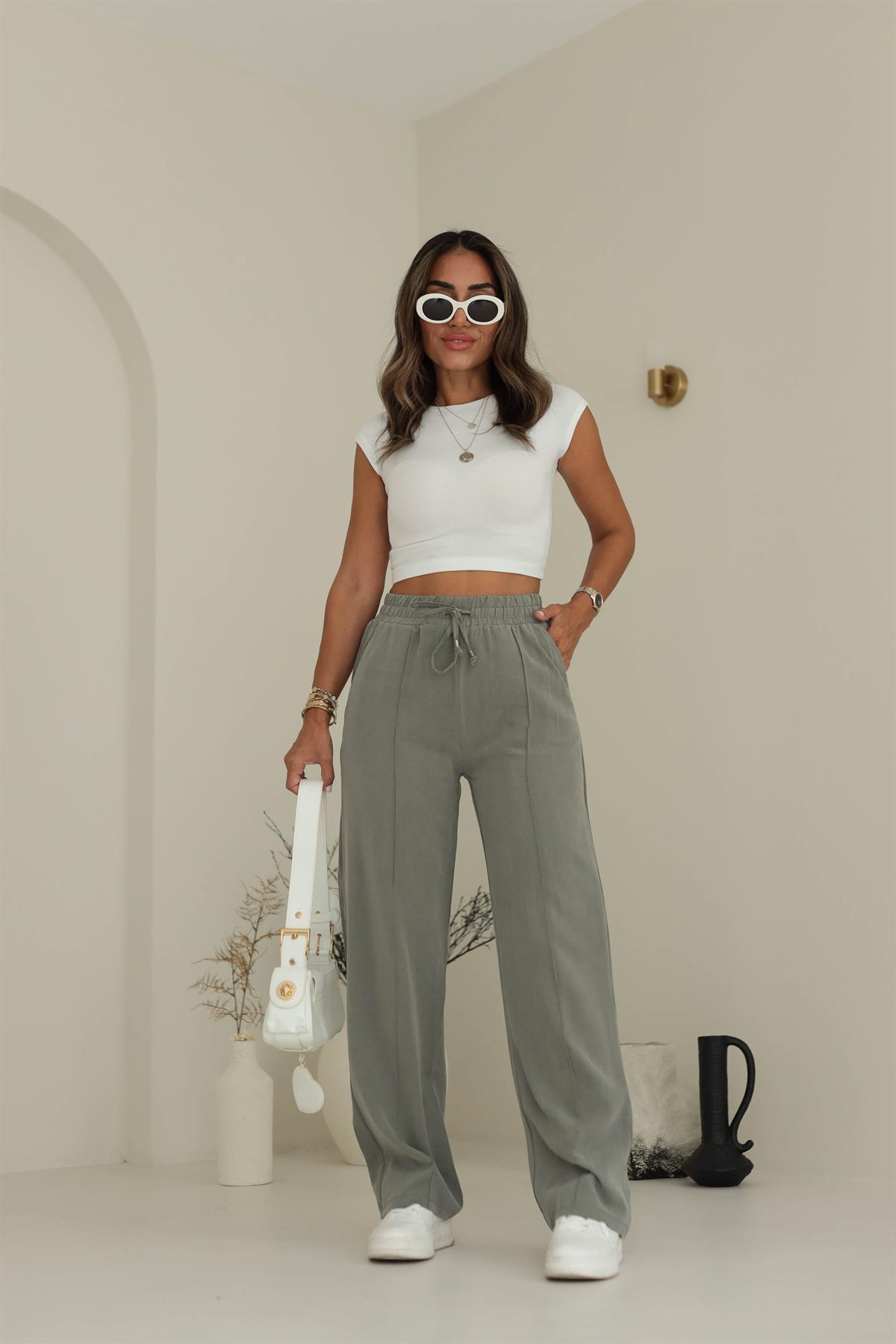 Tencel Kumaş Bel Lastikli Önü Çimalı Pantolon