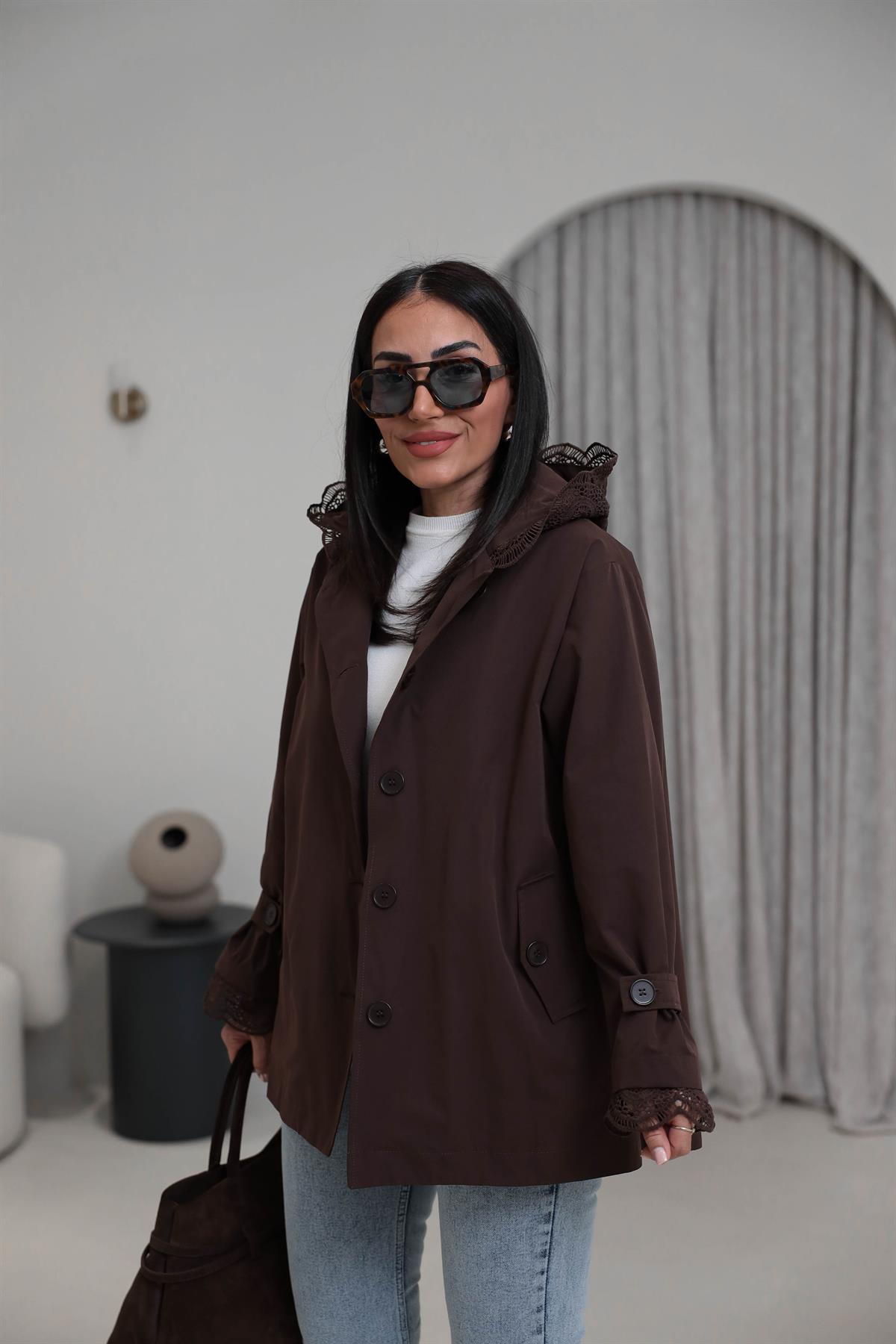 9719 Güpür Detay Teknik Kumaş Trençkot KAHVE