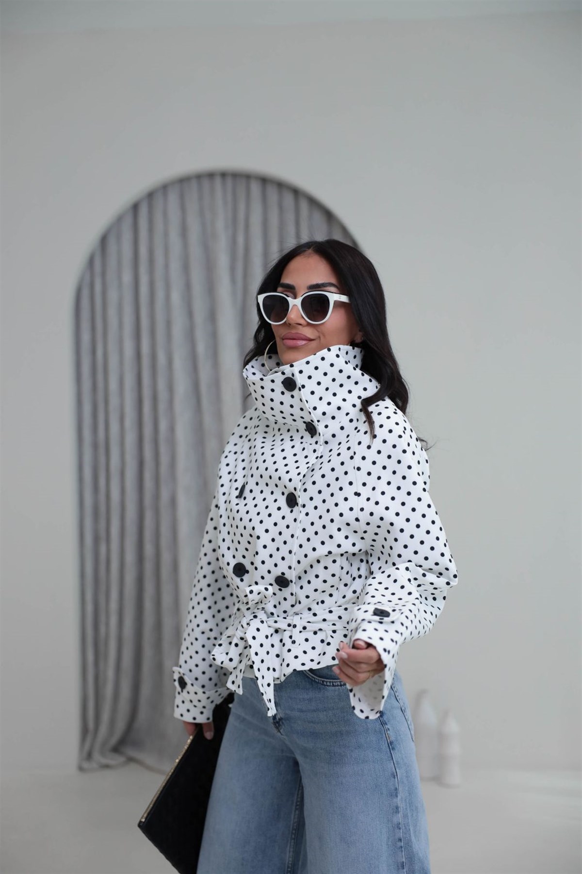 3357 Dik Yaka Kuşaklı Puantiyeli Ceket EKRU