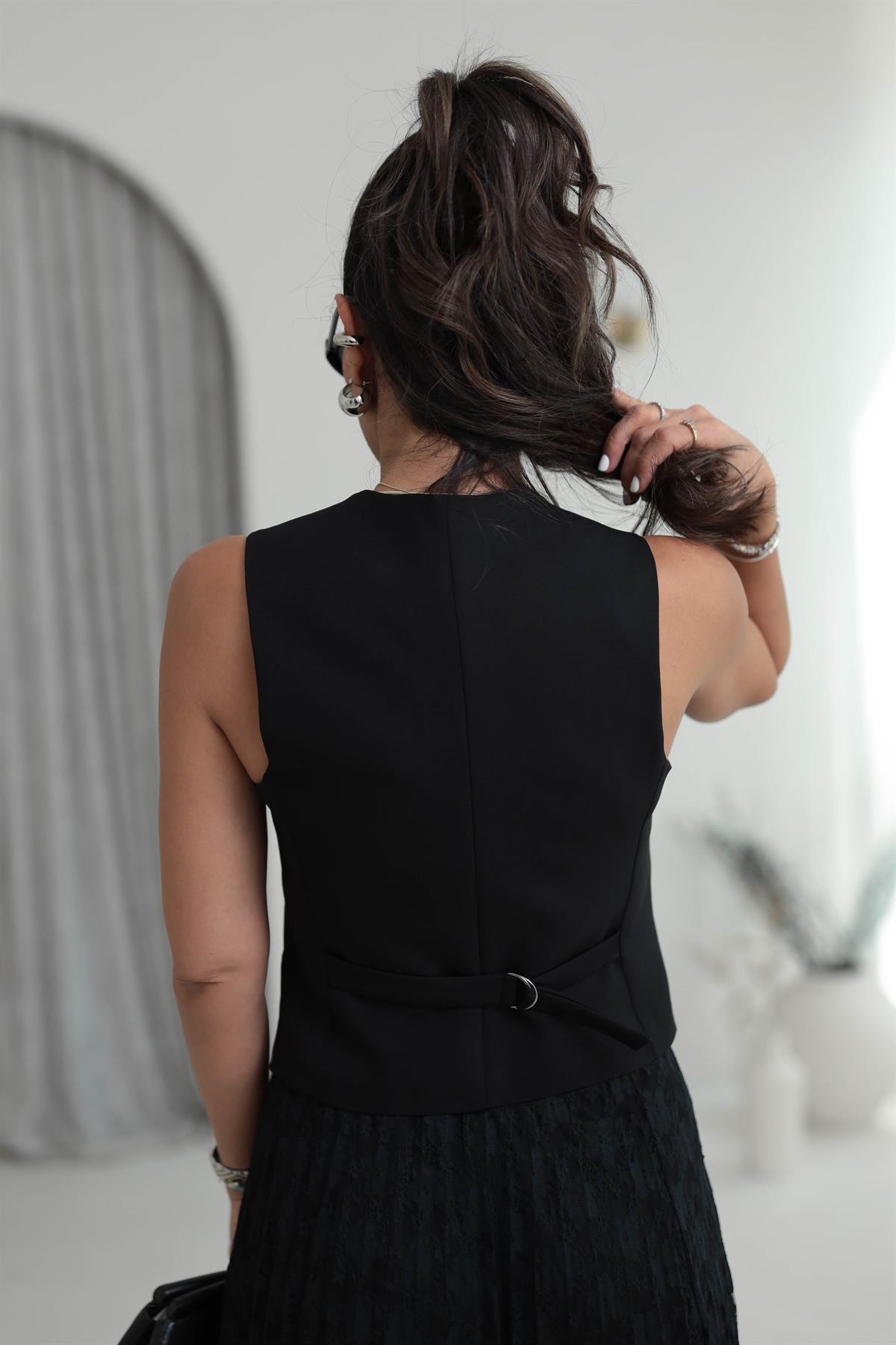 0464 Gümüş Fiyonk Düğmeli Double Yelek SİYAH