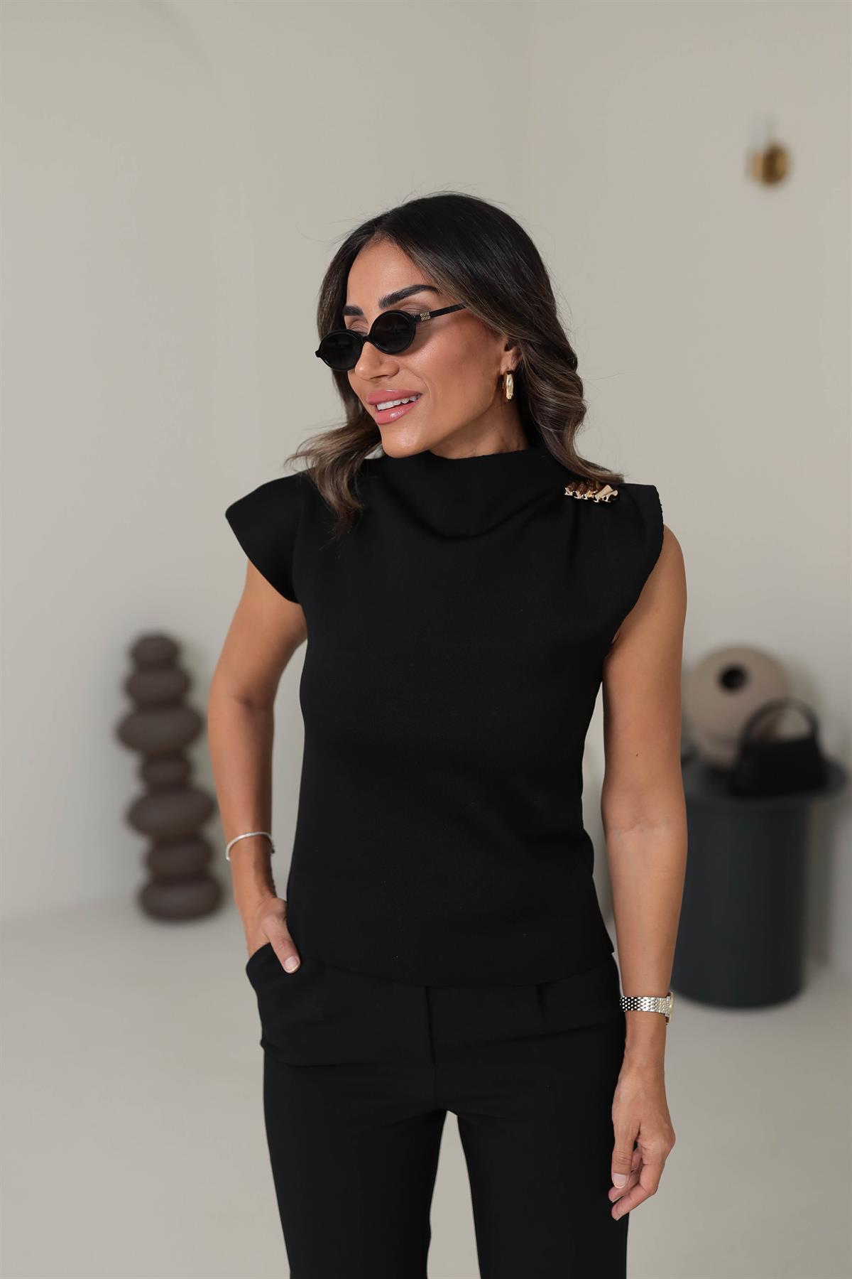 4533 Yarım Balıkçı Broşlu Triko Bluz SİYAH