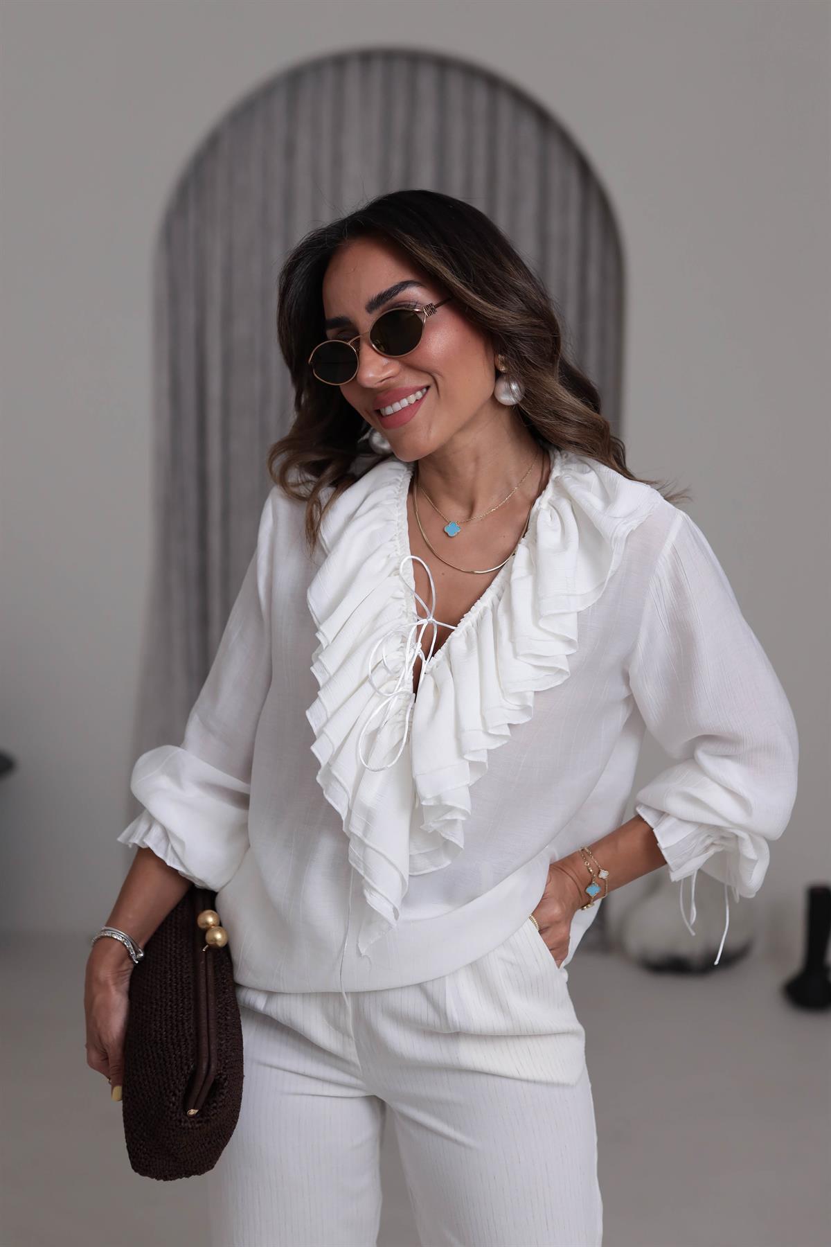 3163 V Yaka Fırfırlı Gömlek BEYAZ